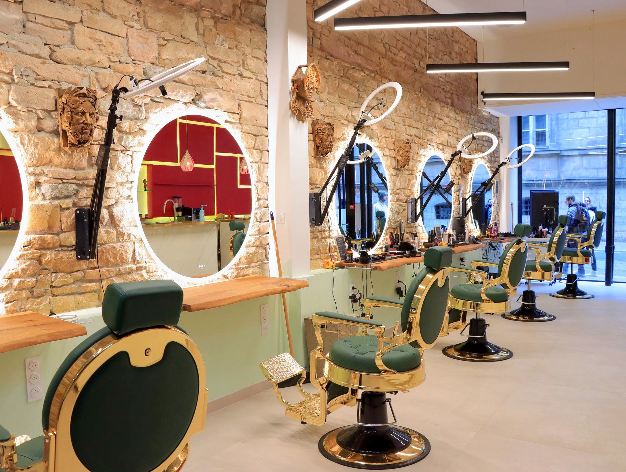 Phoenix Barber - Coiffure Lyon - OneBooking