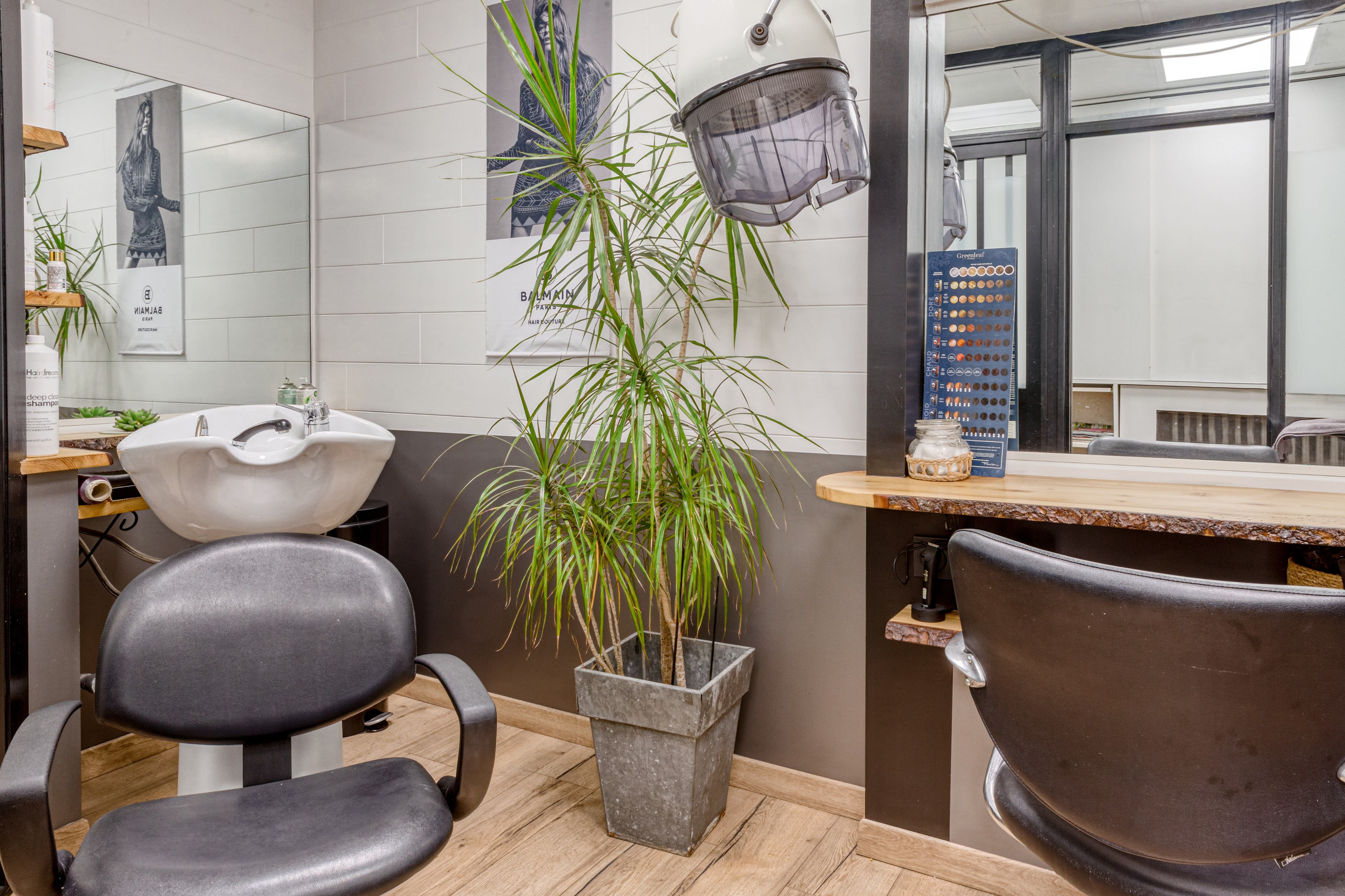 Centre du cheveu Joceli - Coiffure Nantes - Centre du cheveu Joceli - Photo Galerie - OneBooking