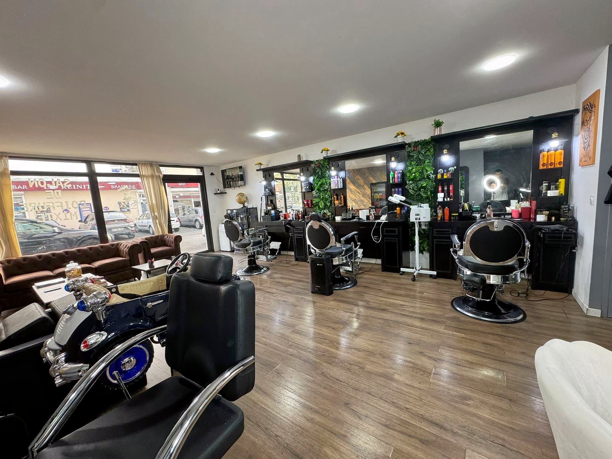 Lune Barber