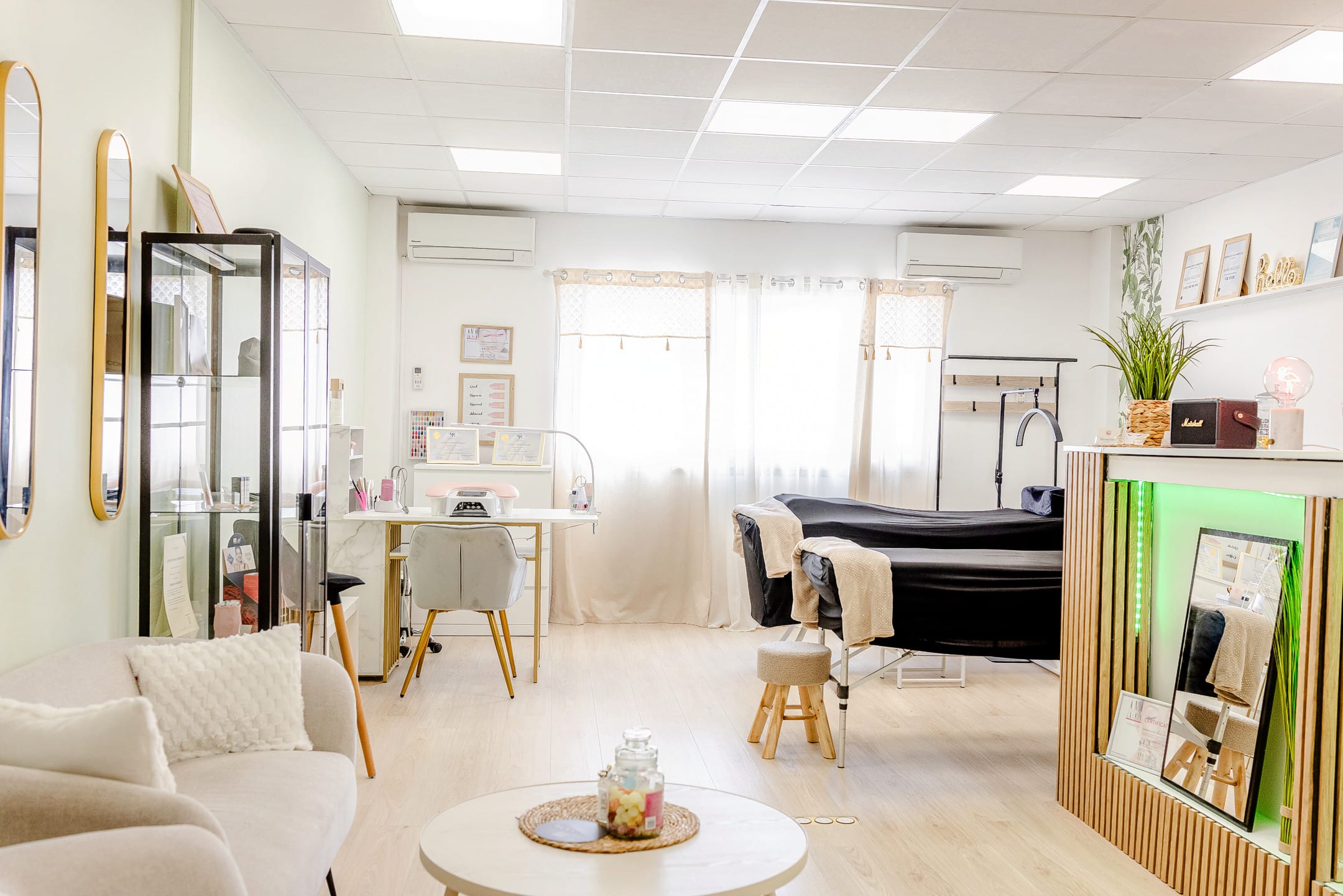 Les Cils d'Aurélie - Institut de beauté Antibes - Les Cils d'Aurélie - Photo Galerie - OneBooking