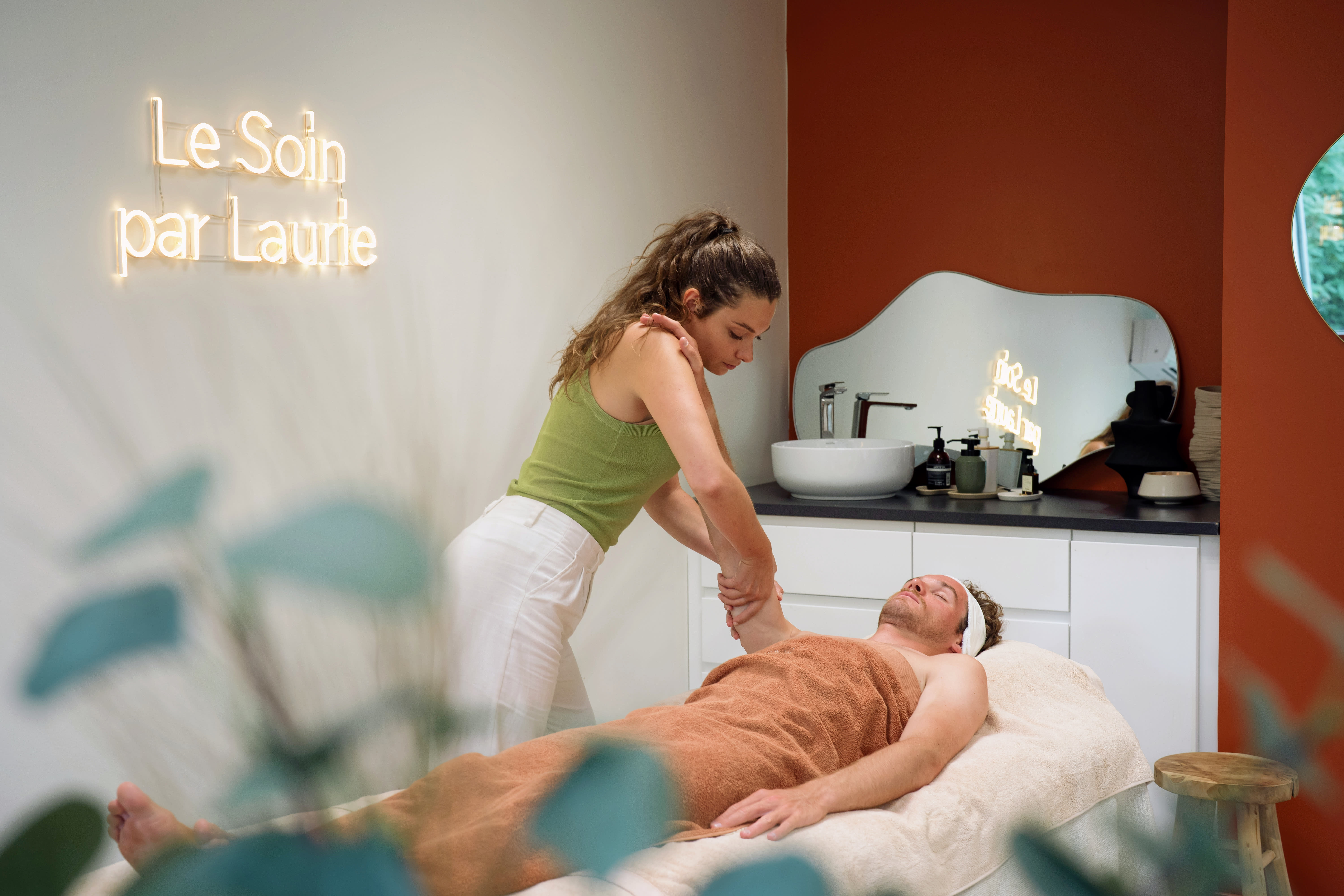 Le Soin par Laurie - Sourcils & cils Bayonne - OneBooking