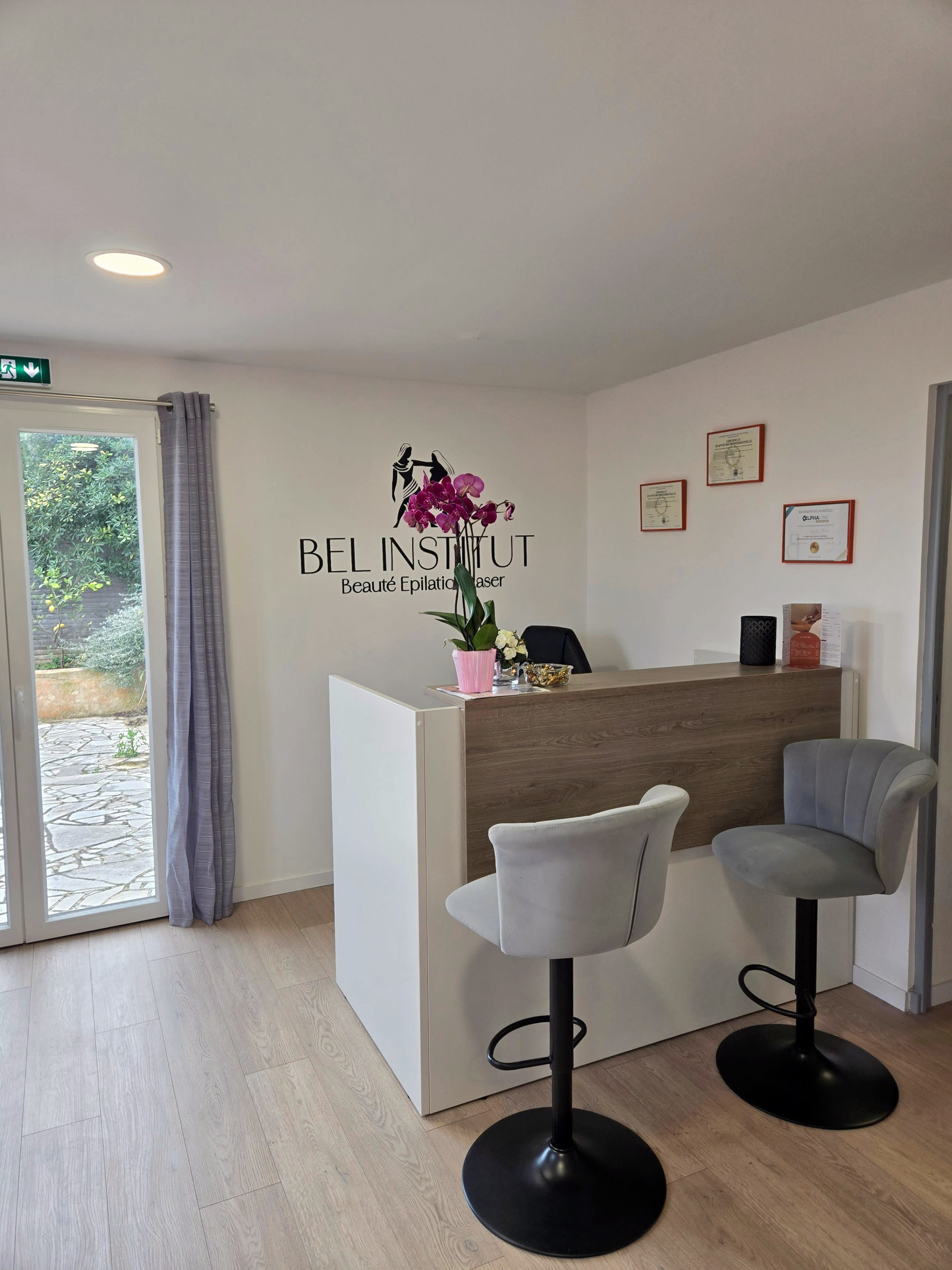 Bel Institut - Beauté Épilation Laser - Coiffure Hyères - Bel Institut - Beauté Épilation Laser - Photo Galerie - OneBooking