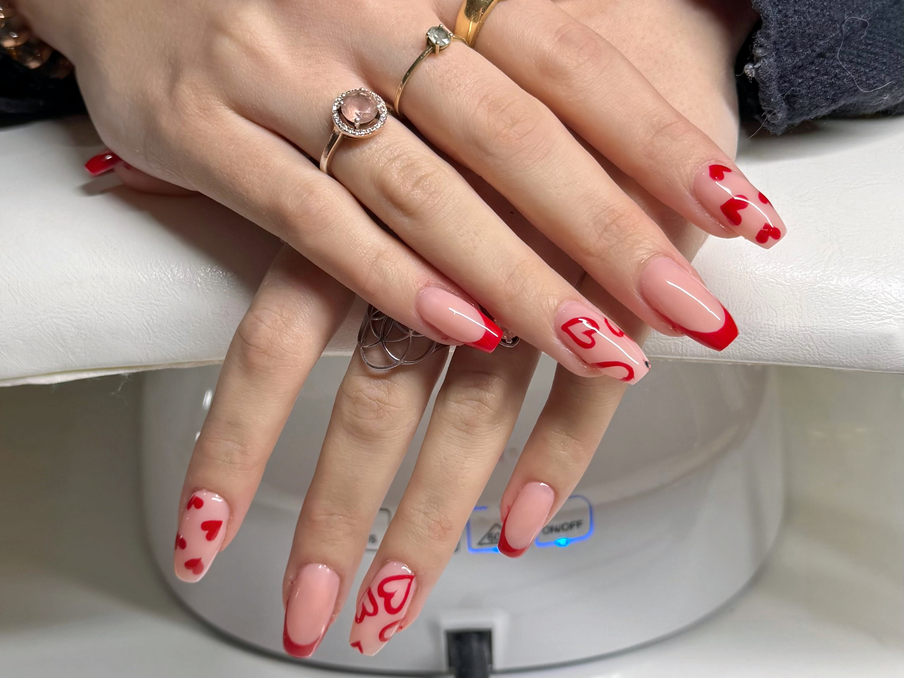 Gl Nails - Coiffure Alès - Gl Nails - Photo Galerie - OneBooking