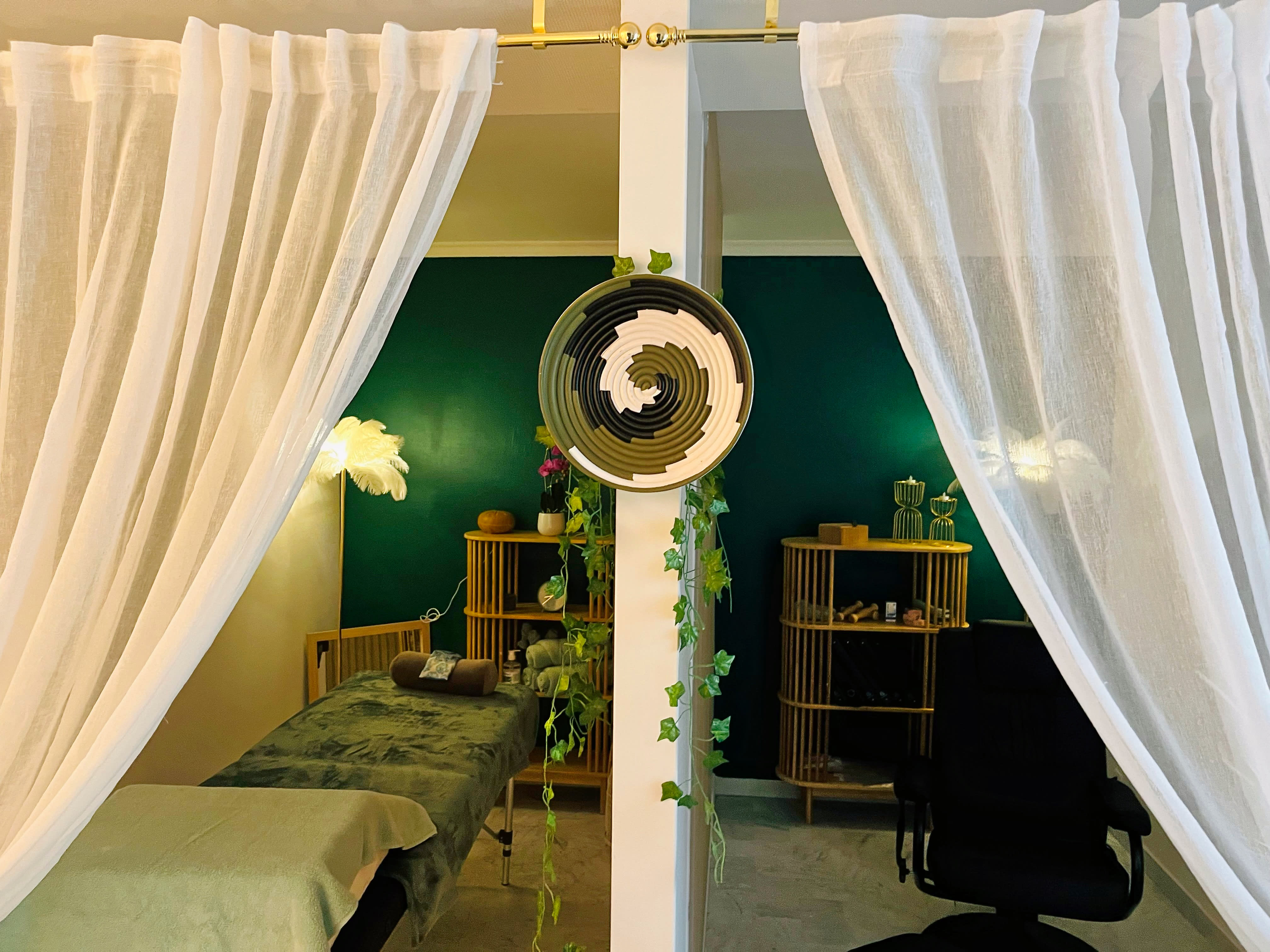 Réflexologie by CD - Institut de beauté Cannes - Photo de couverture - OneBooking