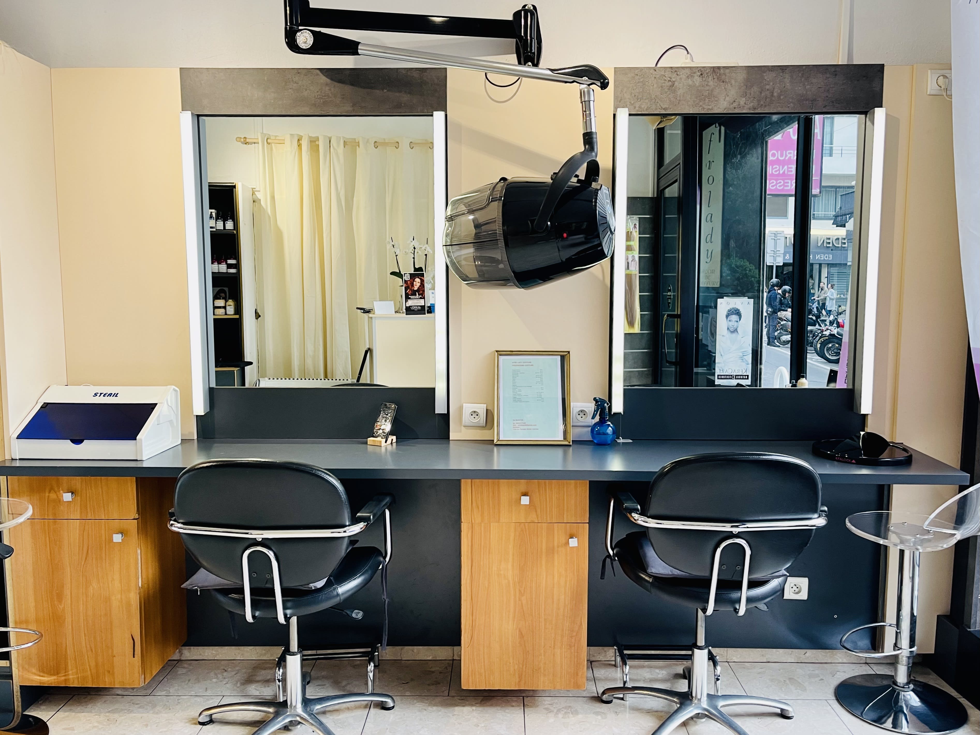 Eva - Chez Afro lady - Coiffure Cannes - Photo de couverture - OneBooking