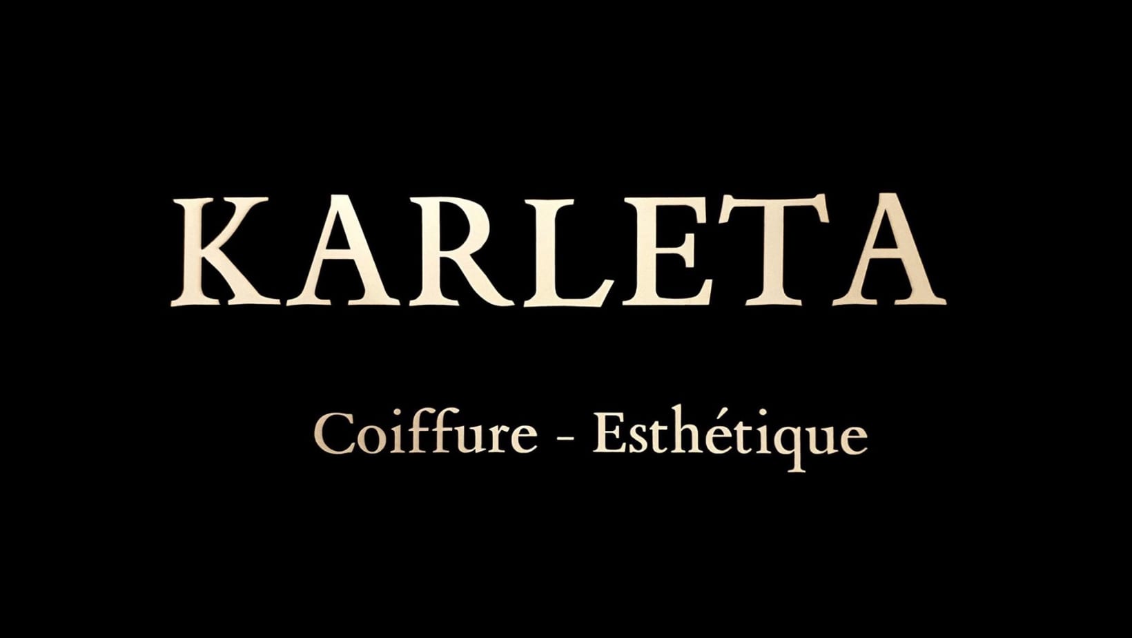Karleta coiffure esthetique - Onglerie Orléans - OneBooking