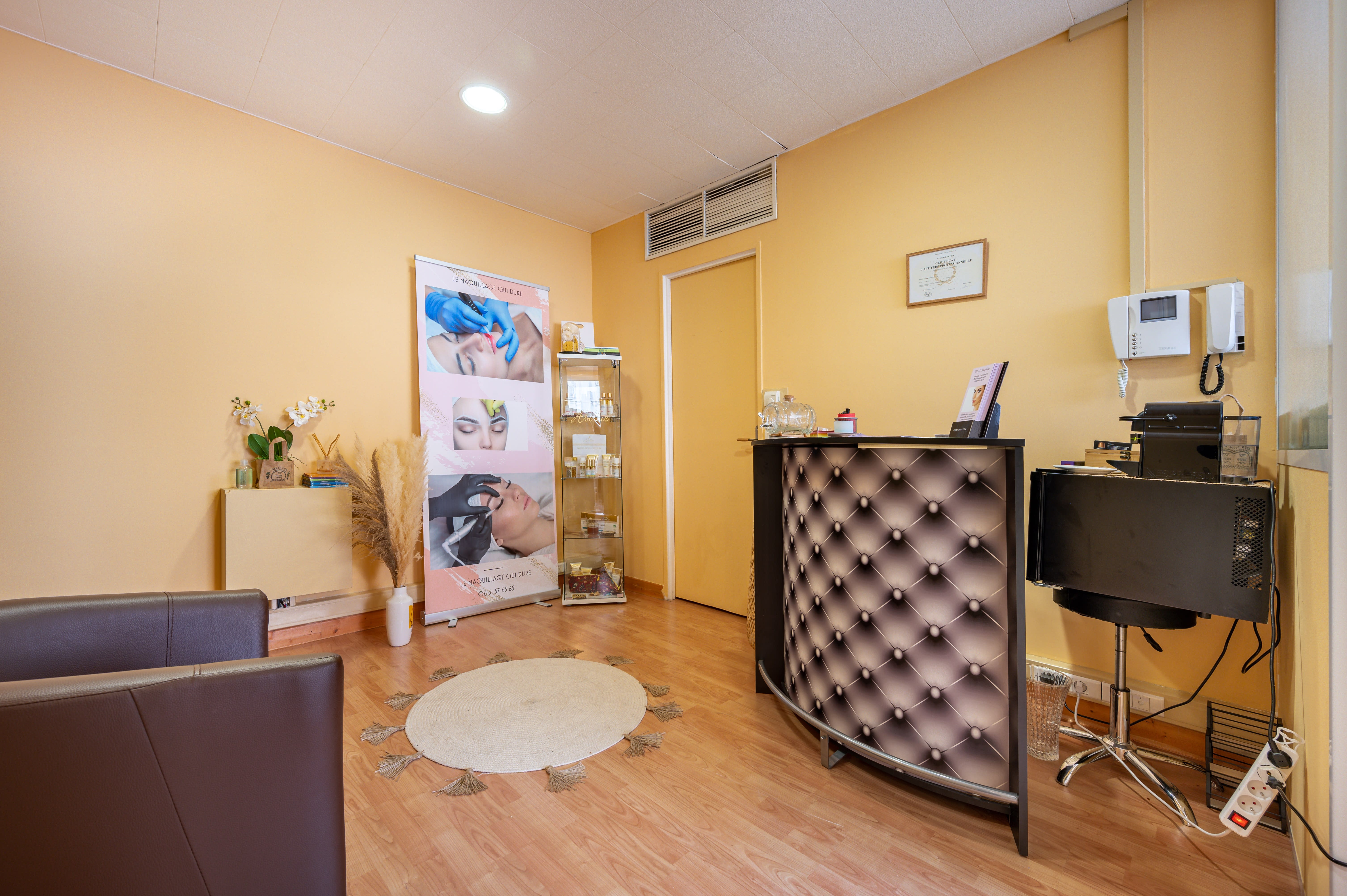 DPM Maquillage - Institut de beauté Cannes - Photo de couverture - OneBooking