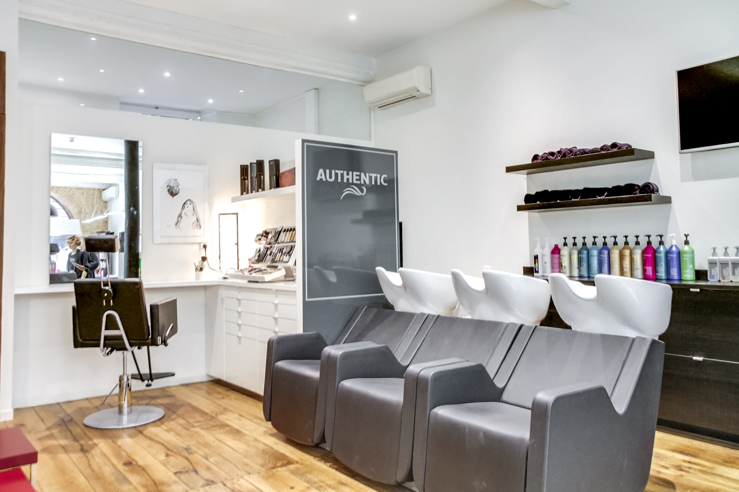 Authentic Coiffure - Carmes - Coiffure Toulouse - Authentic Coiffure - Carmes - Photo Galerie - OneBooking