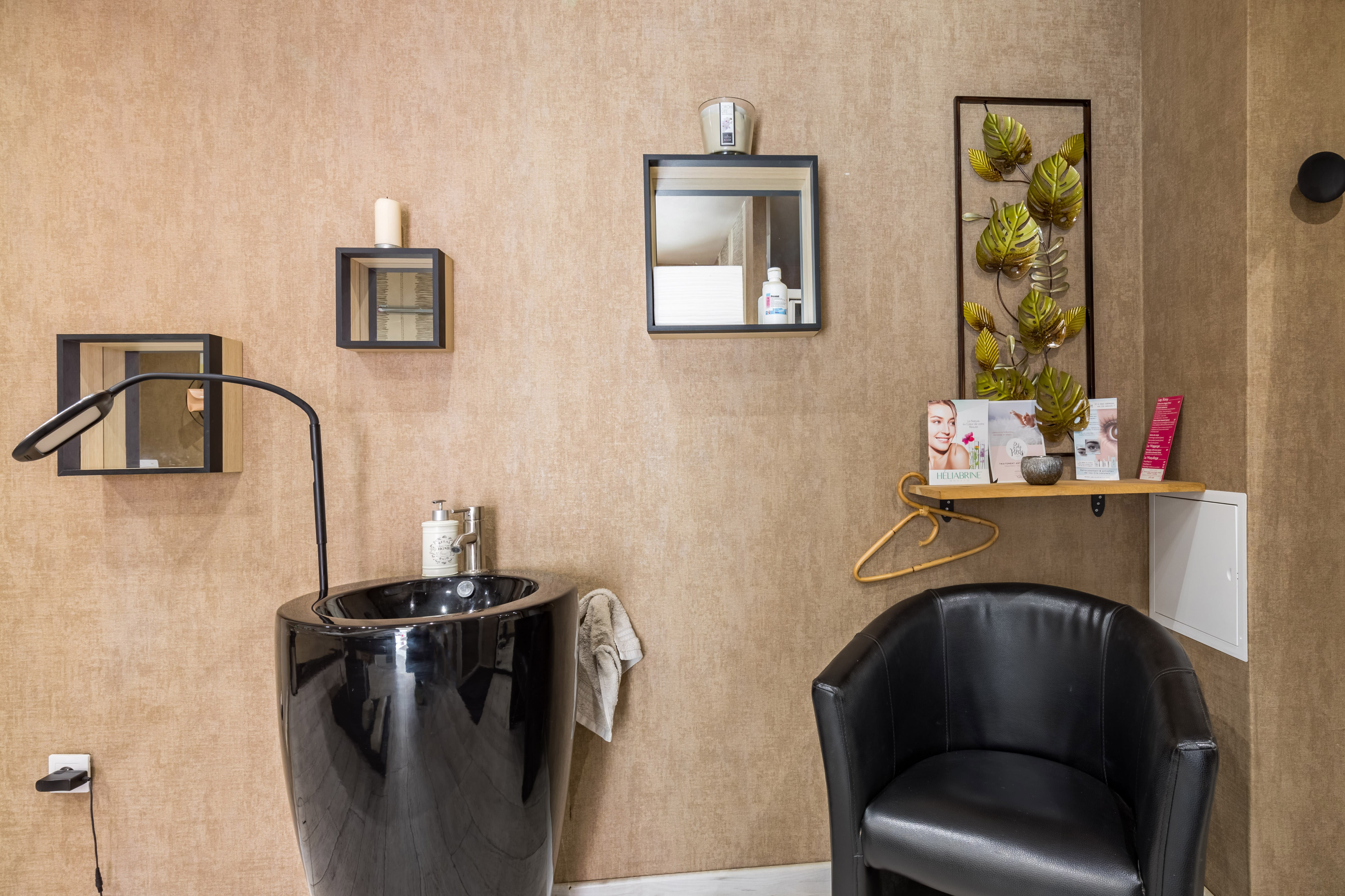 Le Boudoir d'Erika - Sourcils & cils Nice - Le Boudoir d'Erika - Photo Galerie - OneBooking
