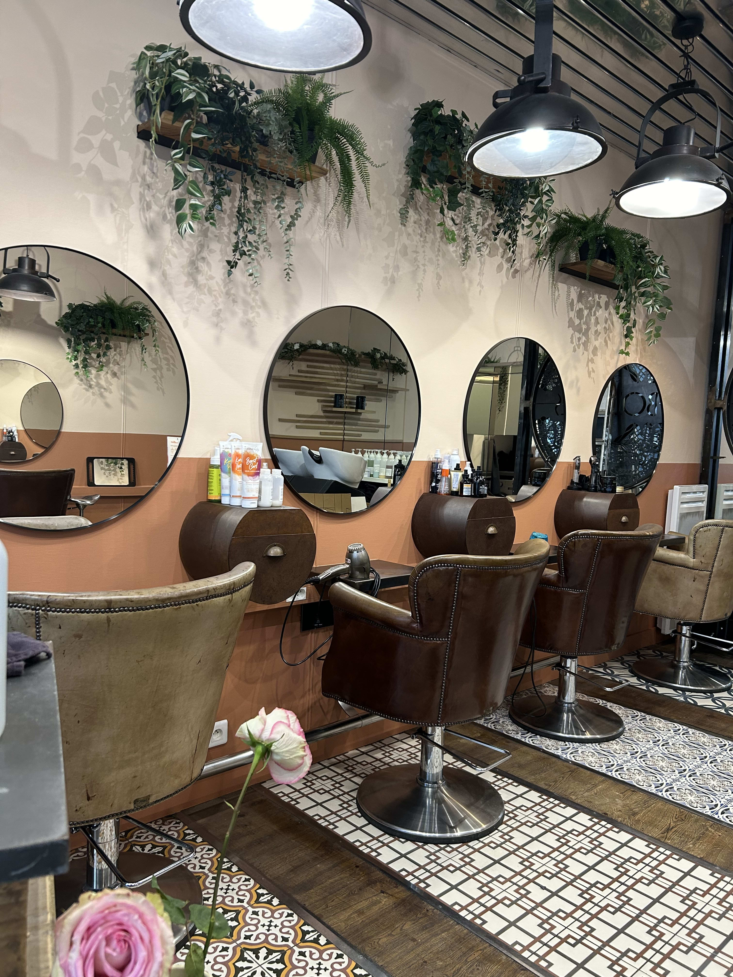 Bouclettes - Coiffure Nantes - Bouclettes - Photo Galerie - OneBooking