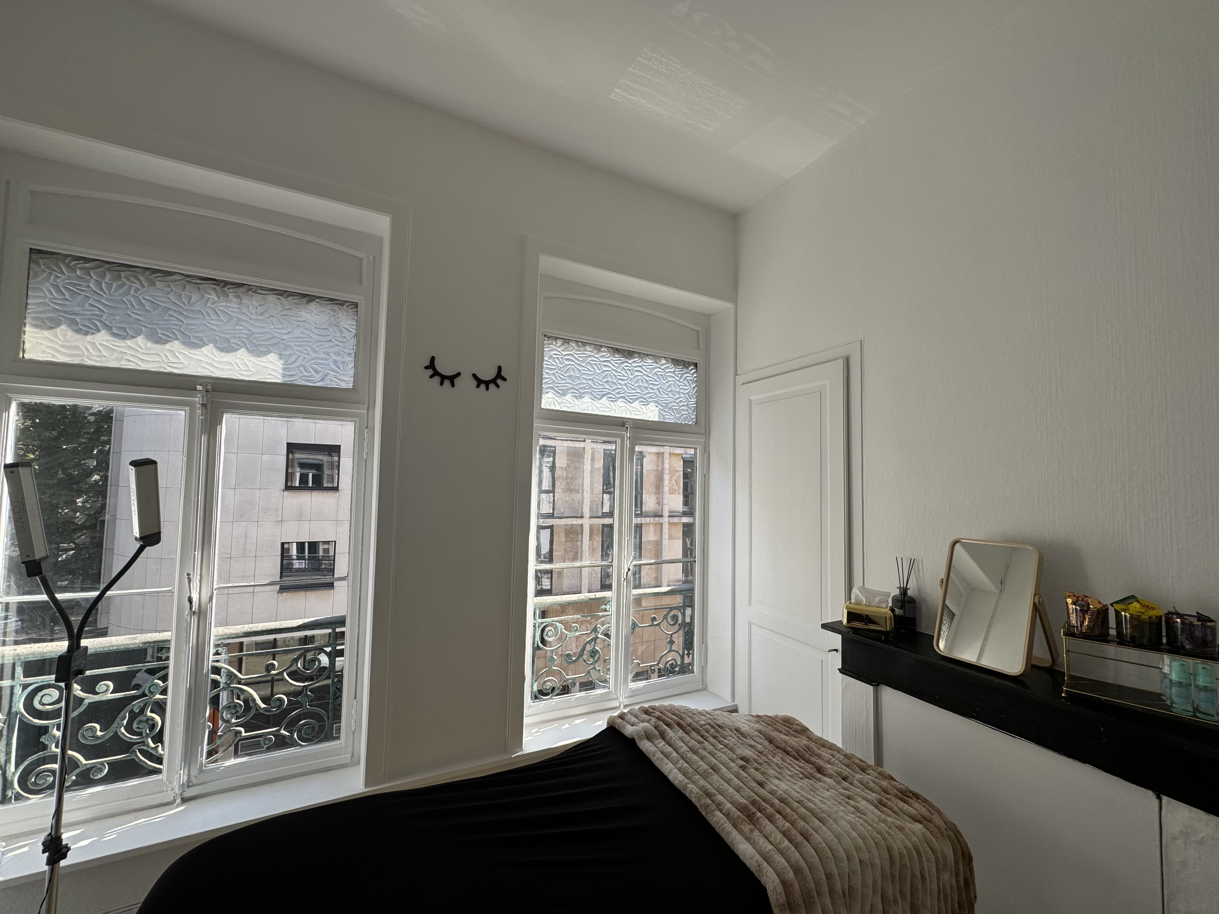 LNBeauty - Sourcils & cils Lille - OneBooking