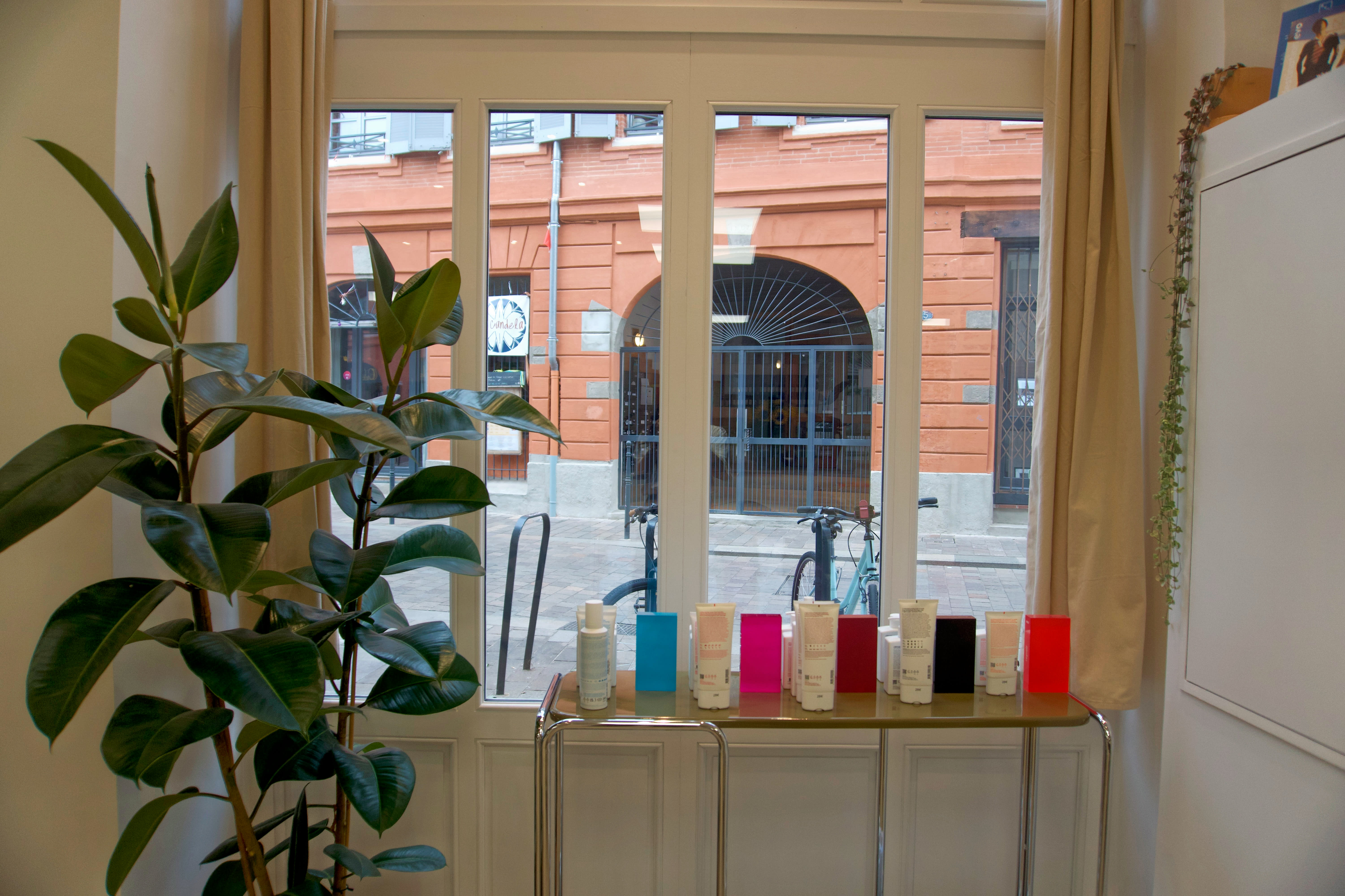 Bob - coiffeuses coloristes - Coiffure Toulouse - Bob - coiffeuses coloristes - Photo Galerie - OneBooking