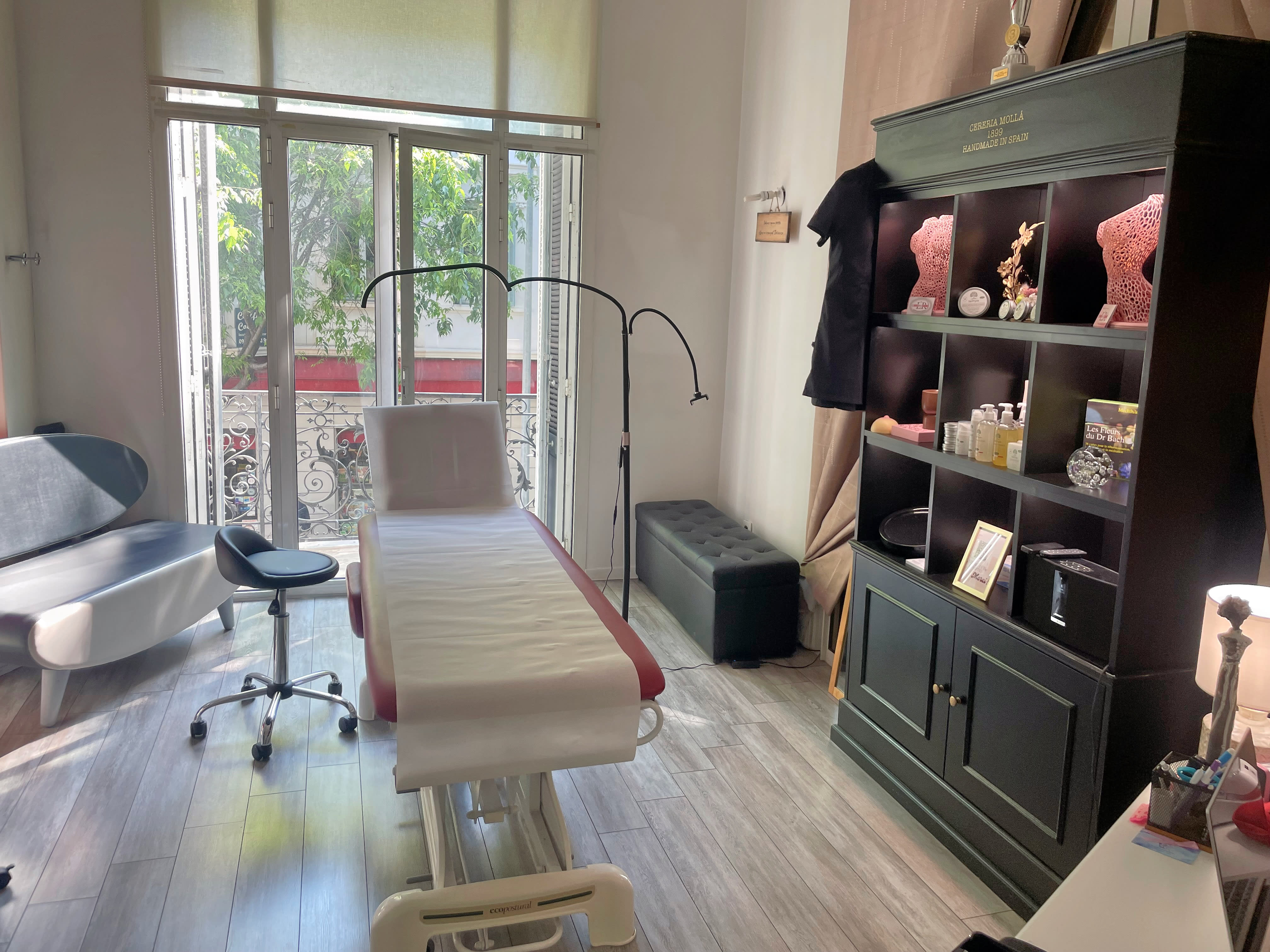L'Atelier Rose - Dermopigmentation réparatrice, micropigmentation capillaire - Institut de beauté Antibes - Photo de couverture - OneBooking
