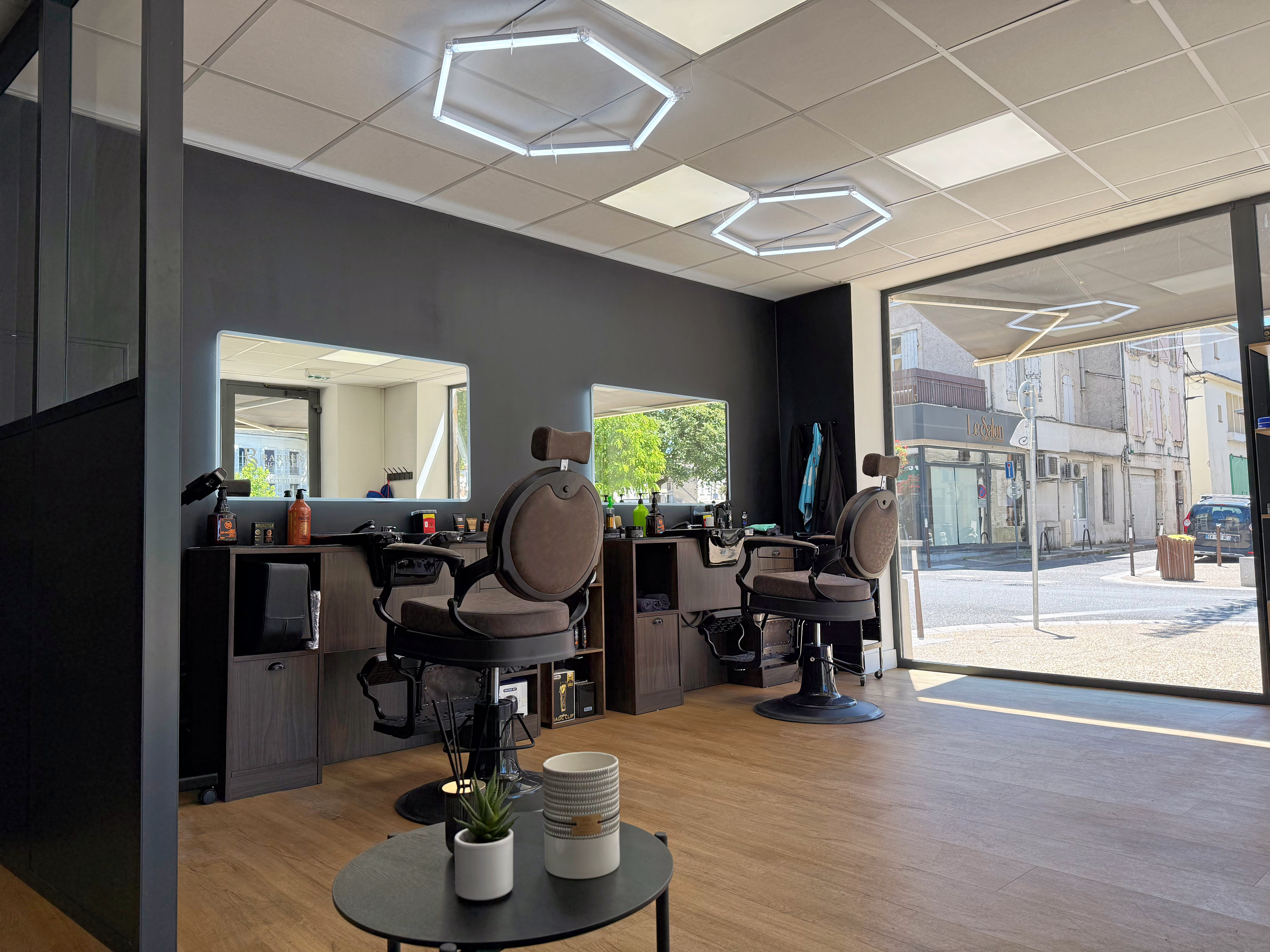 Barber Signature - Barbier Agen - Photo de couverture - OneBooking