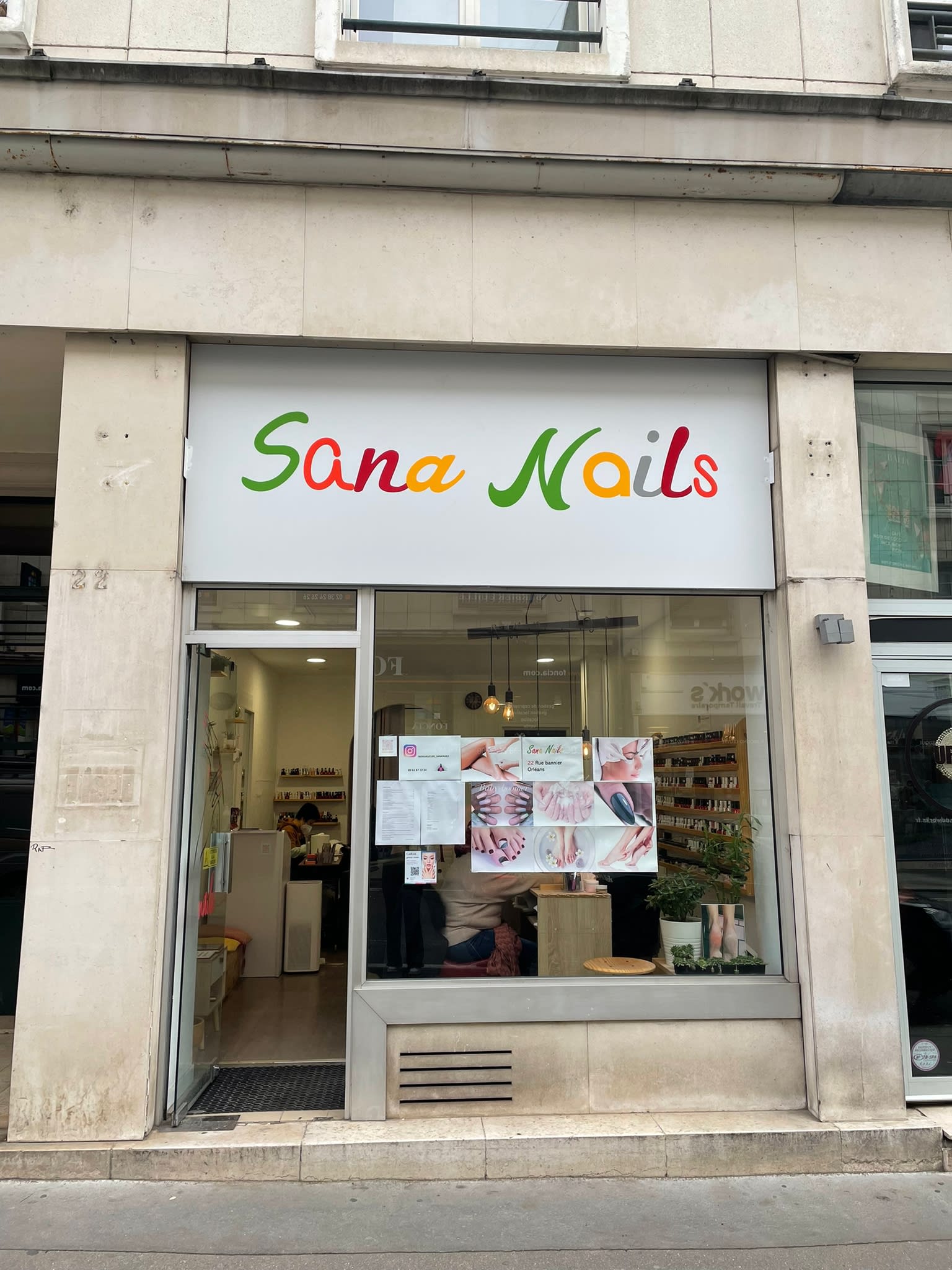 Sana Nails - Onglerie Orléans - OneBooking