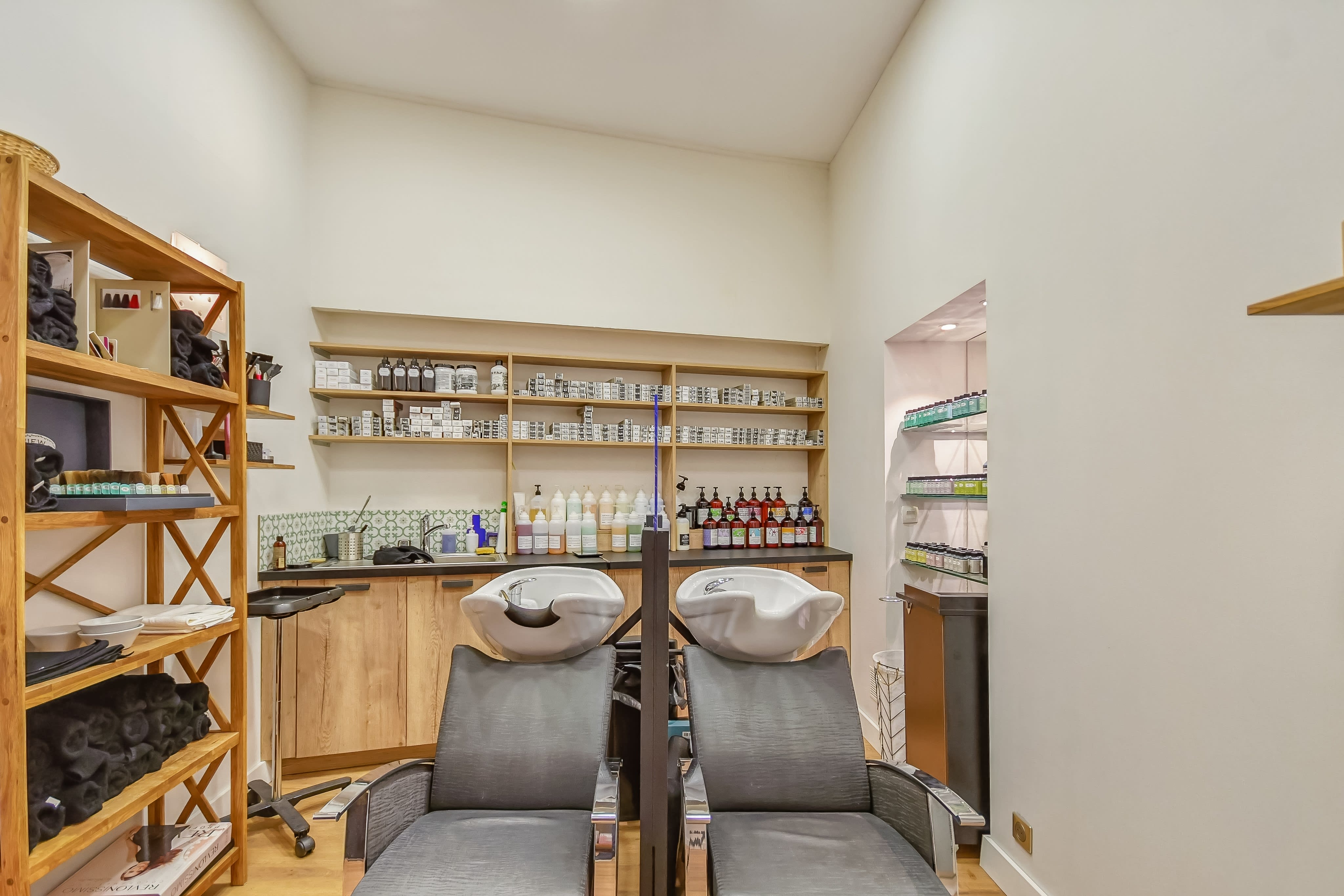 Numero 9 - Coiffure Toulouse - Numero 9 - Photo Galerie - OneBooking