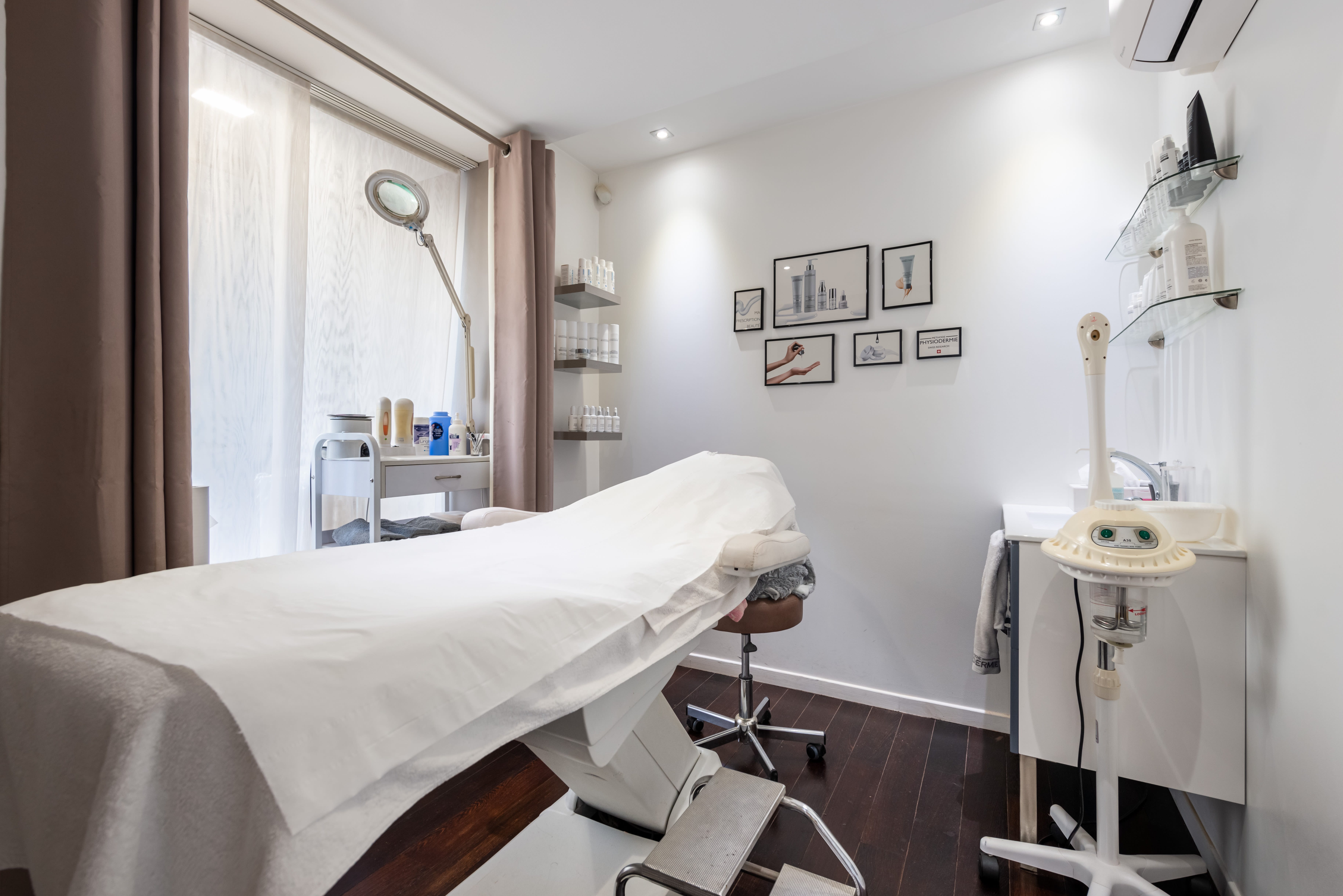 Karen Beauty Lounge - Institut de beauté Cannes - Photo de couverture - OneBooking
