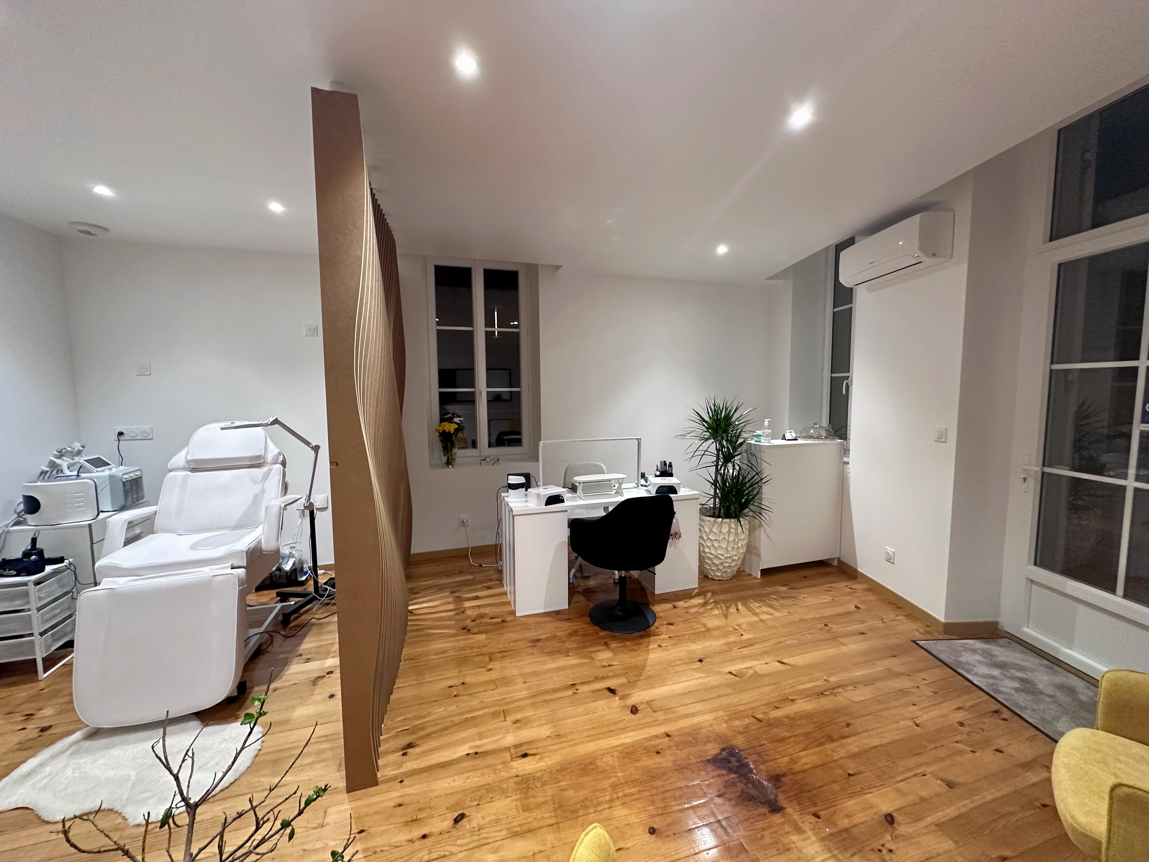 Nails Marthe - Institut de beauté Agen - Nails Marthe - Photo Galerie - OneBooking