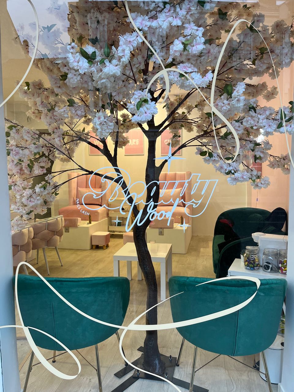 beauty wood - Onglerie Reims - OneBooking
