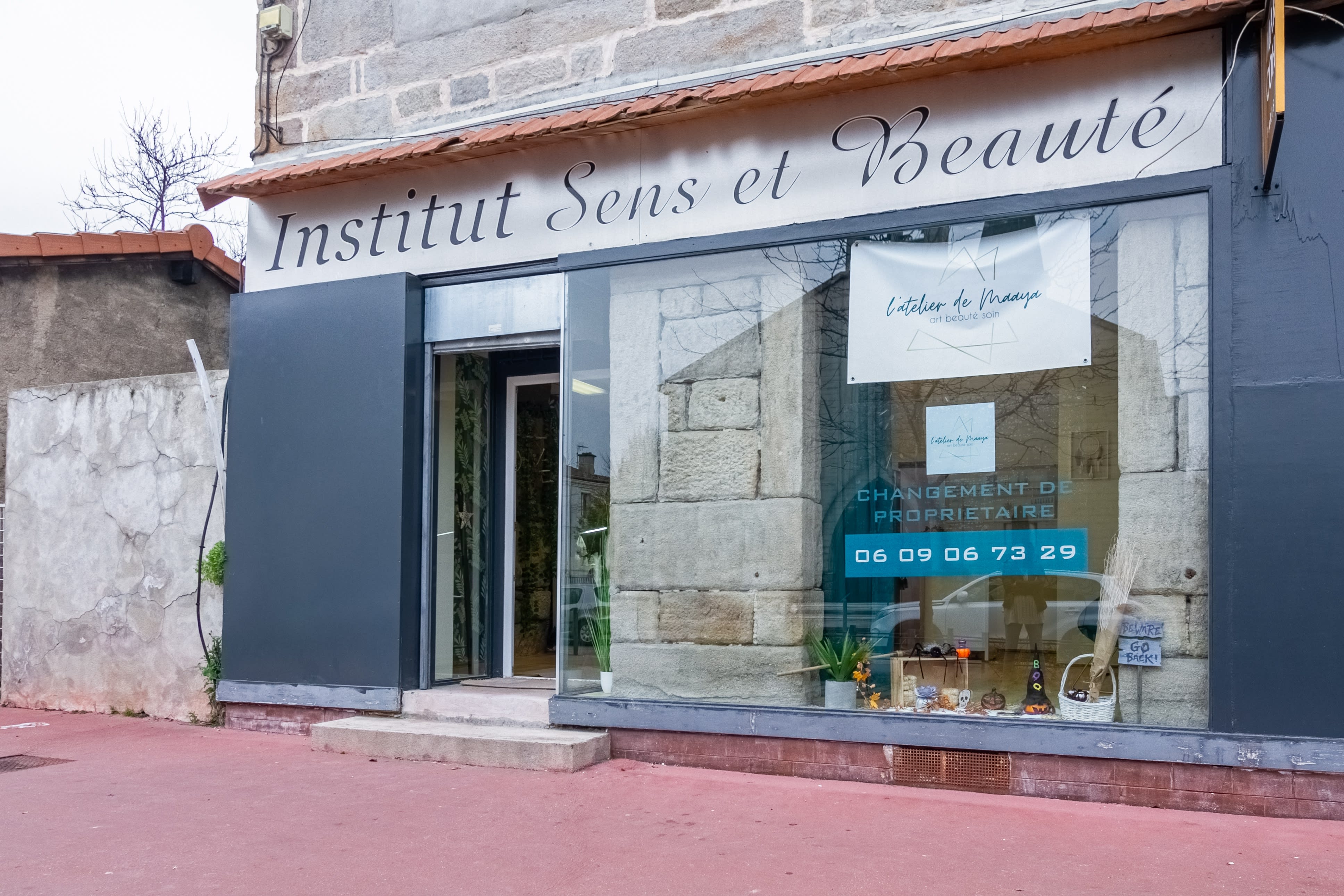 L’Atelier de Maaya - Onglerie Saint-Étienne - OneBooking