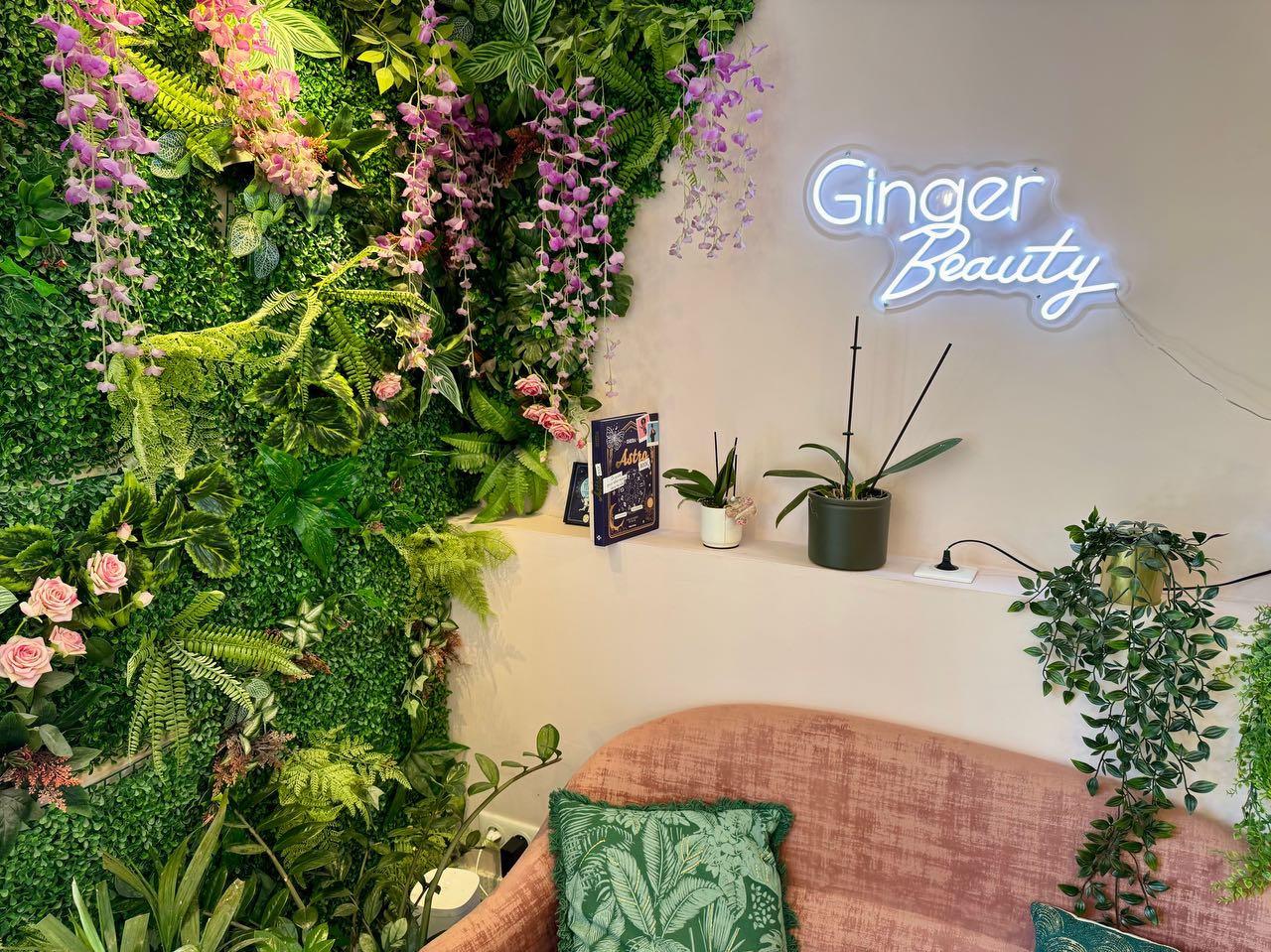 Perfect Brows | Chez Ginger Beauty - Institut de beauté Antibes - Photo de couverture - OneBooking