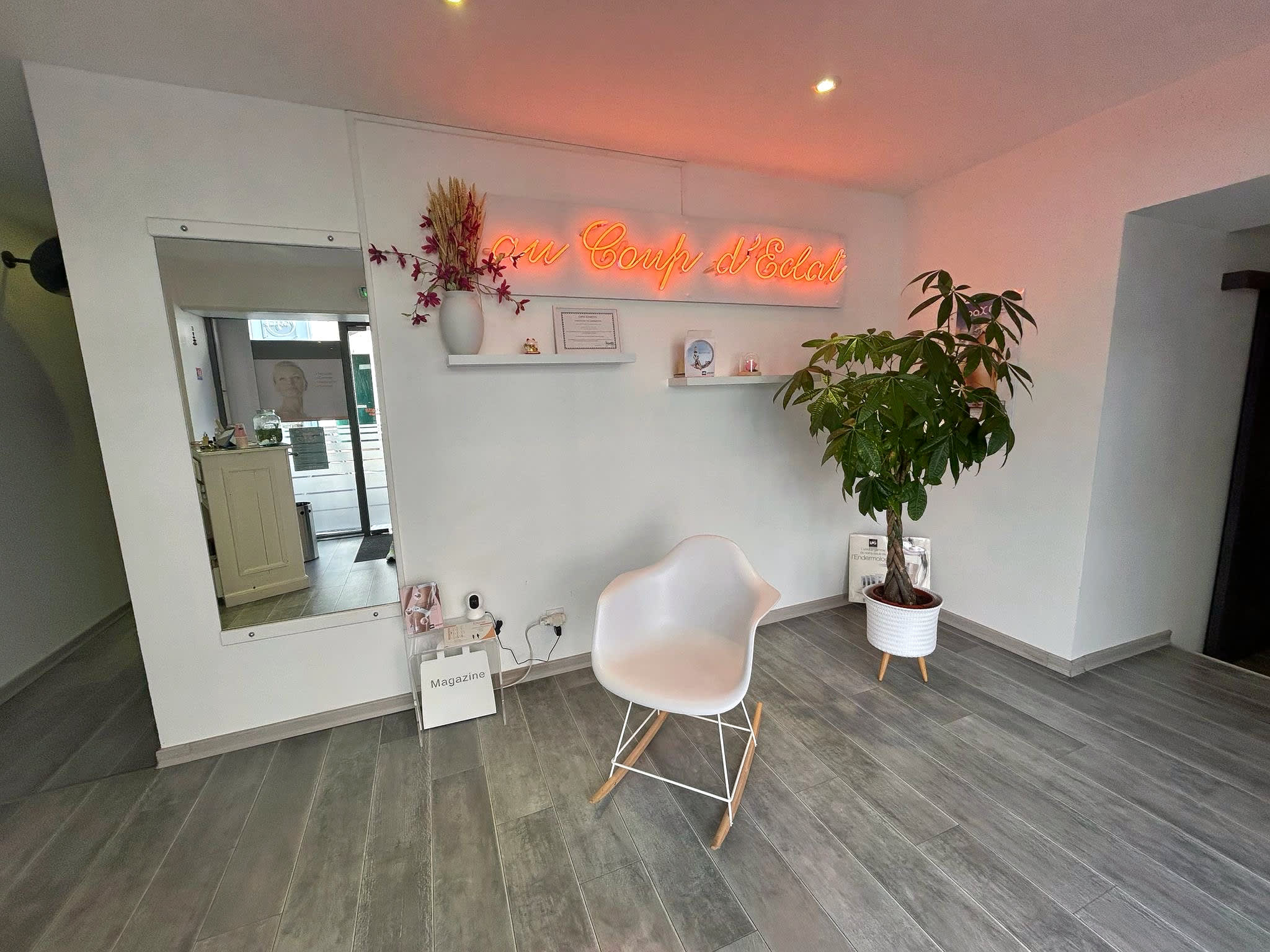 Au coup d'éclat - Coiffure Alès - Photo de couverture - OneBooking
