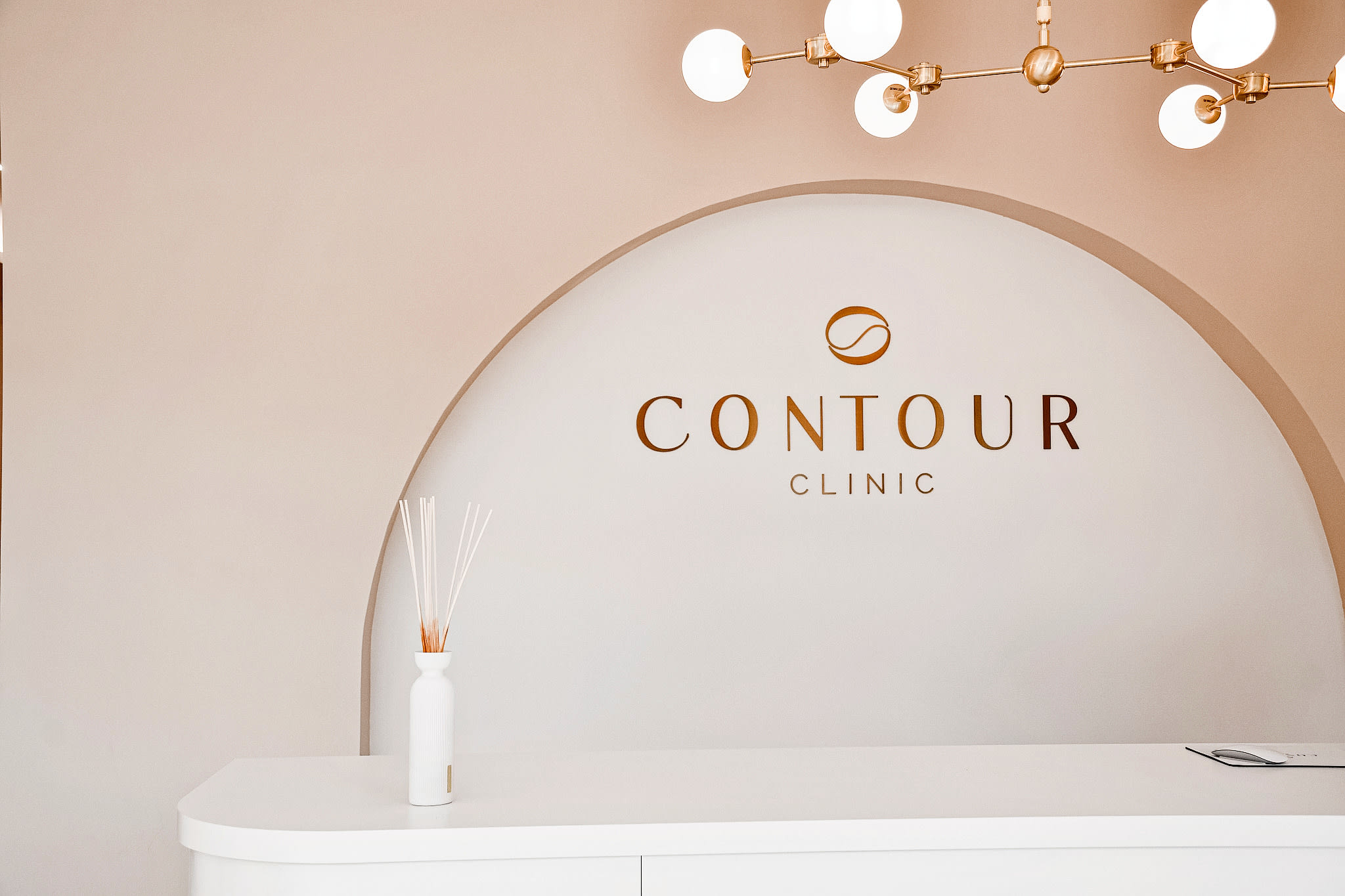 Contour Clinic - Institut de beauté Antibes - Photo de couverture - OneBooking
