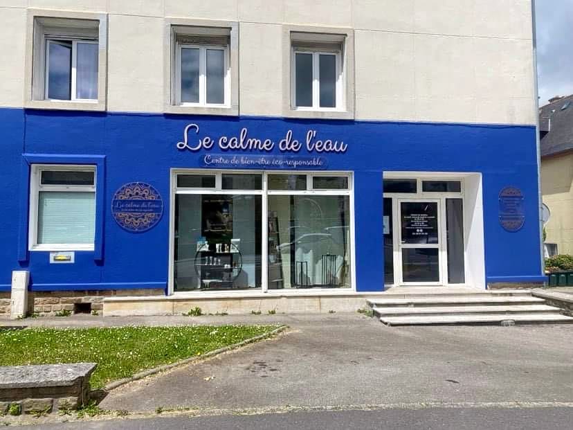 Le calme de l'eau - Onglerie Brest - OneBooking