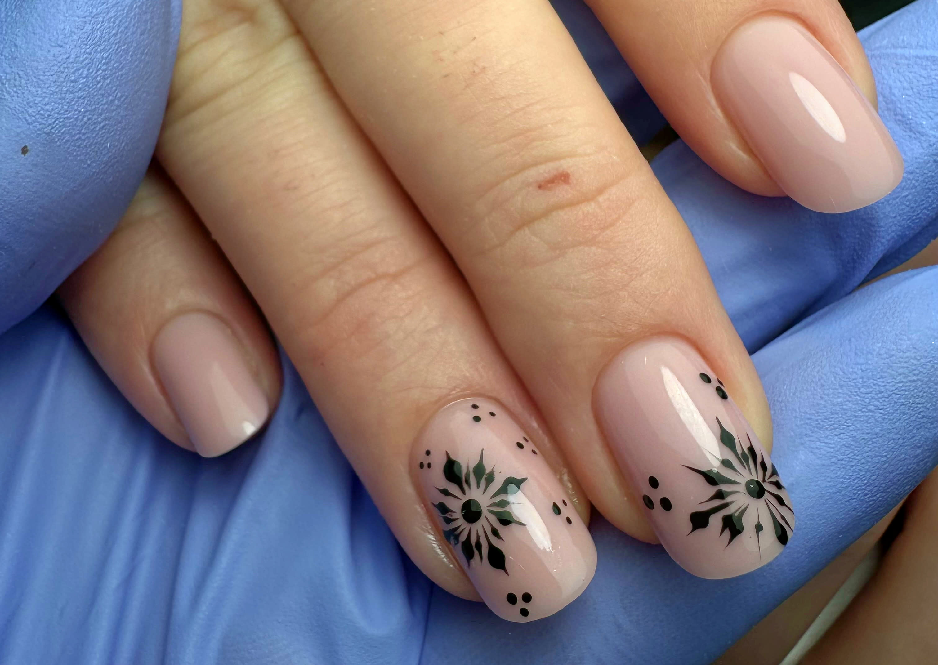 Viorica Vrancean | Beauty & Nails - Institut de beauté Nantes - Viorica Vrancean | Beauty & Nails - Photo Galerie - OneBooking
