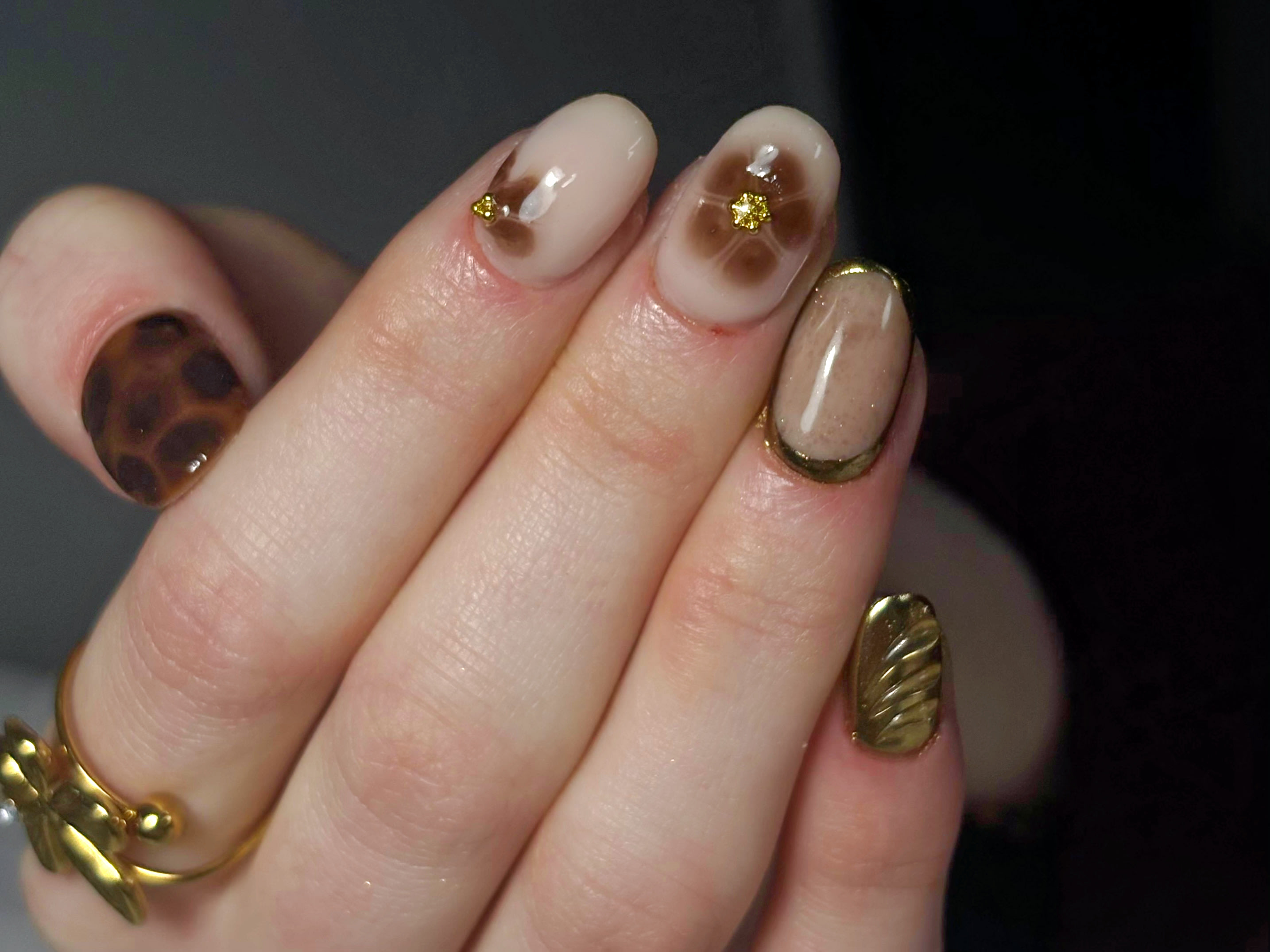 N'joy Nails - Barbier Angers - OneBooking