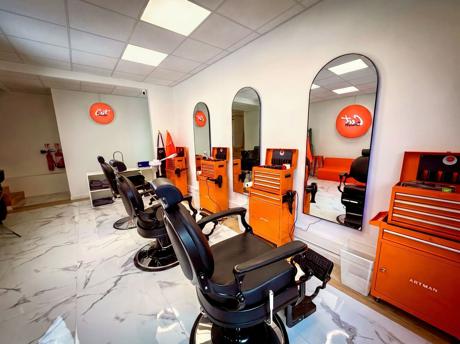 Cut Salon