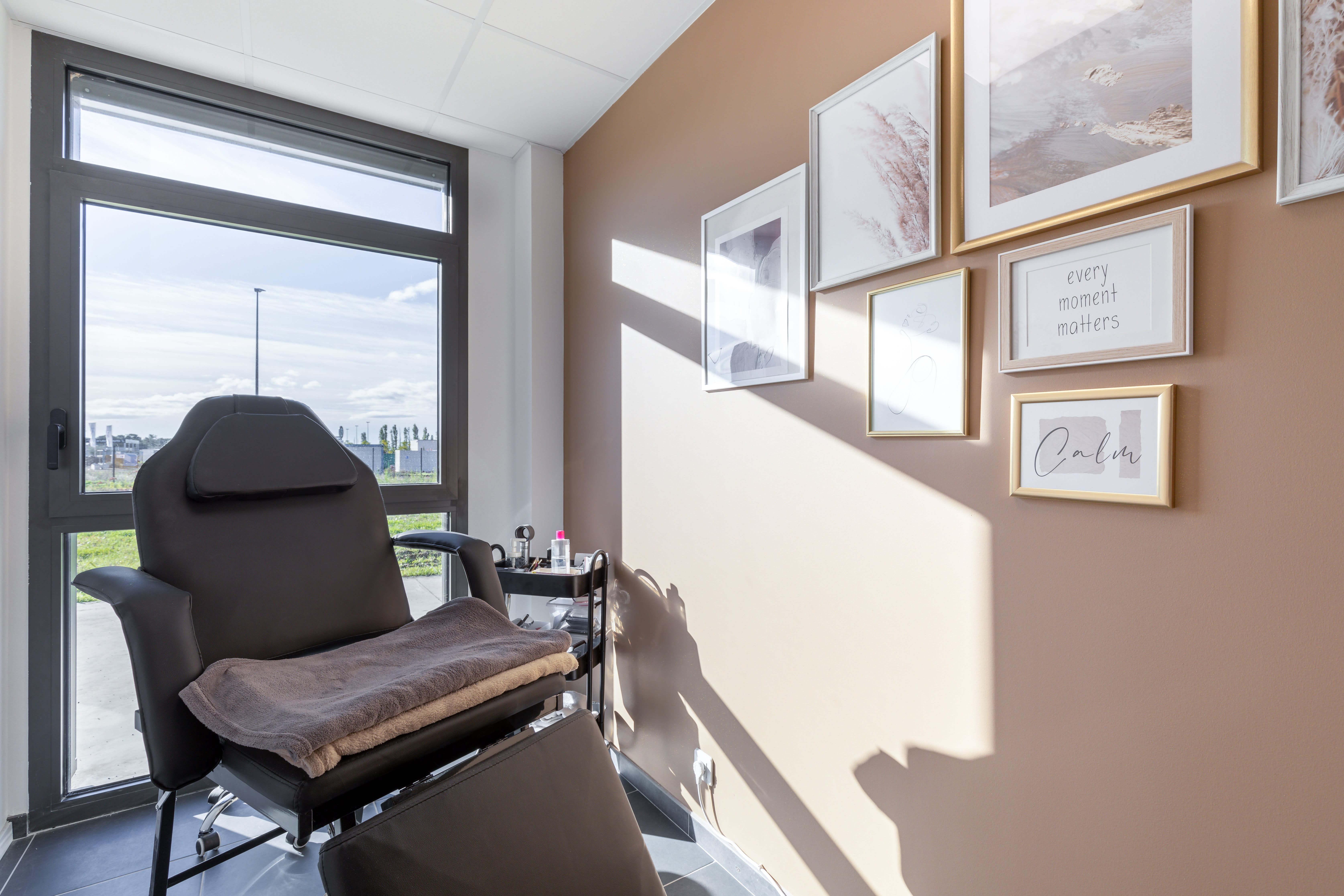 Institut Naguia - Just Beauty - Coiffure Saint-Paul-Trois-Châteaux - Institut Naguia - Just Beauty - Photo Galerie - OneBooking
