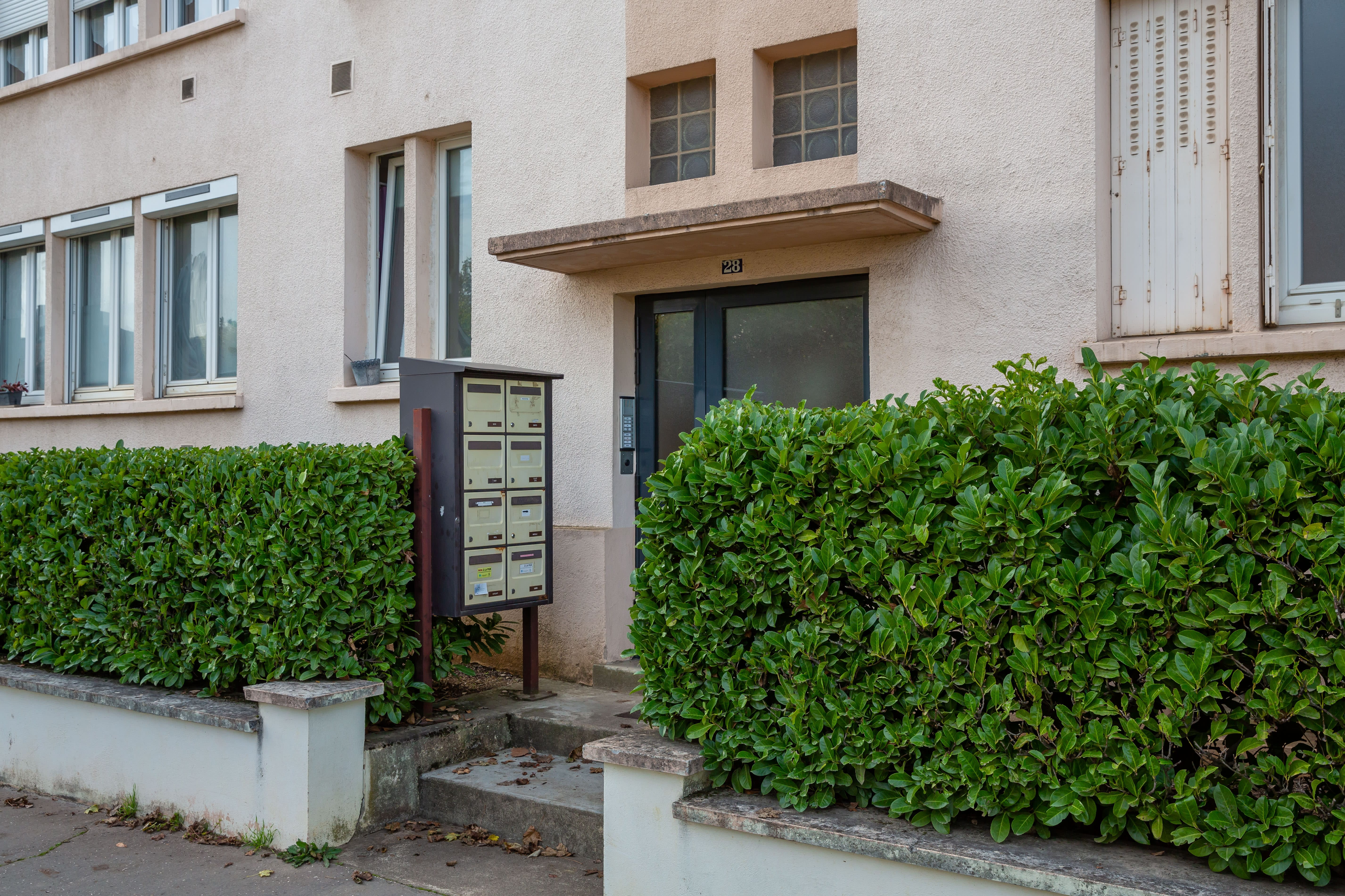 Laur’essentielles - Massage Dijon - OneBooking
