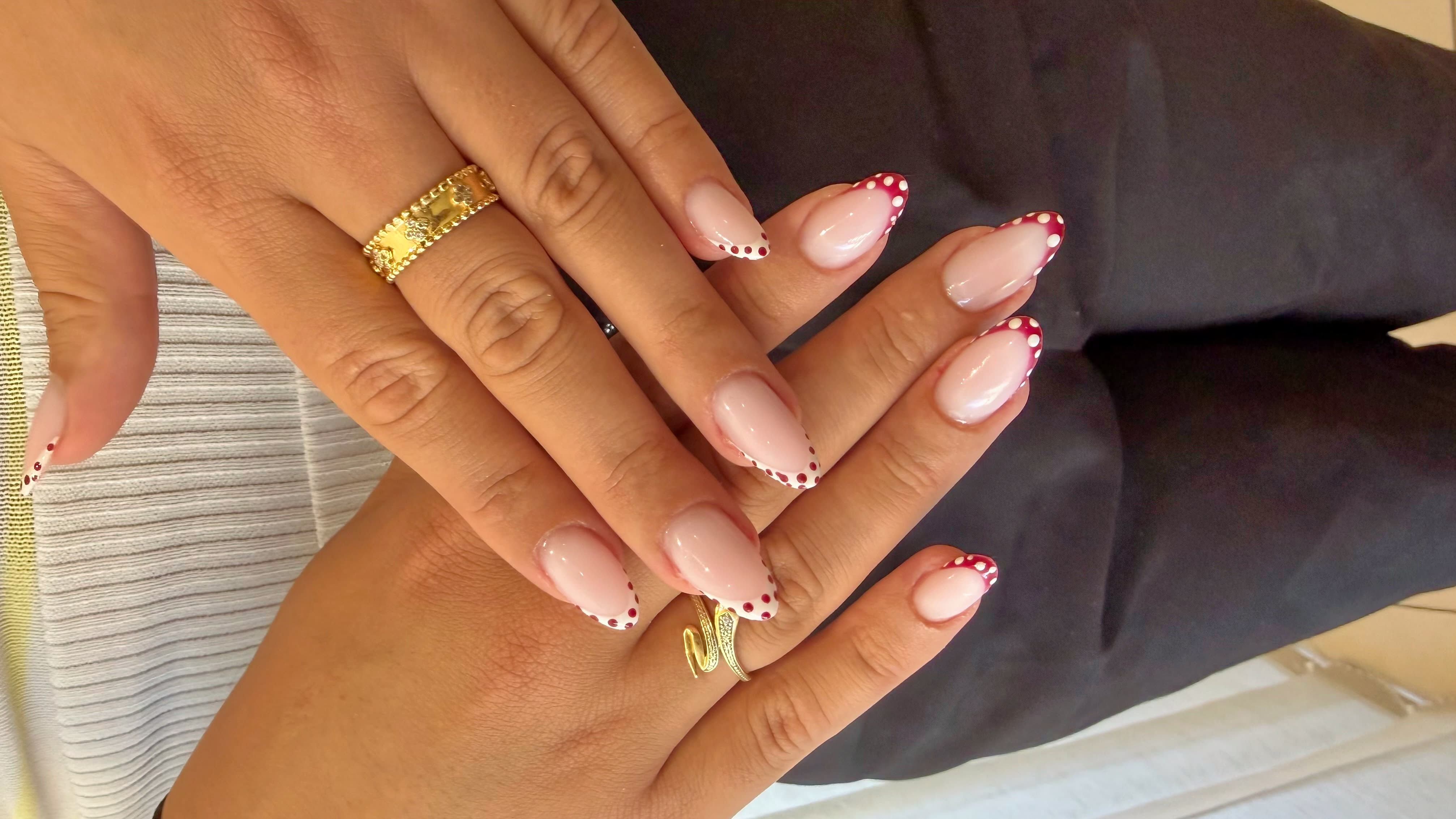 Alya Nails - Coiffure Nice - Photo de couverture - OneBooking