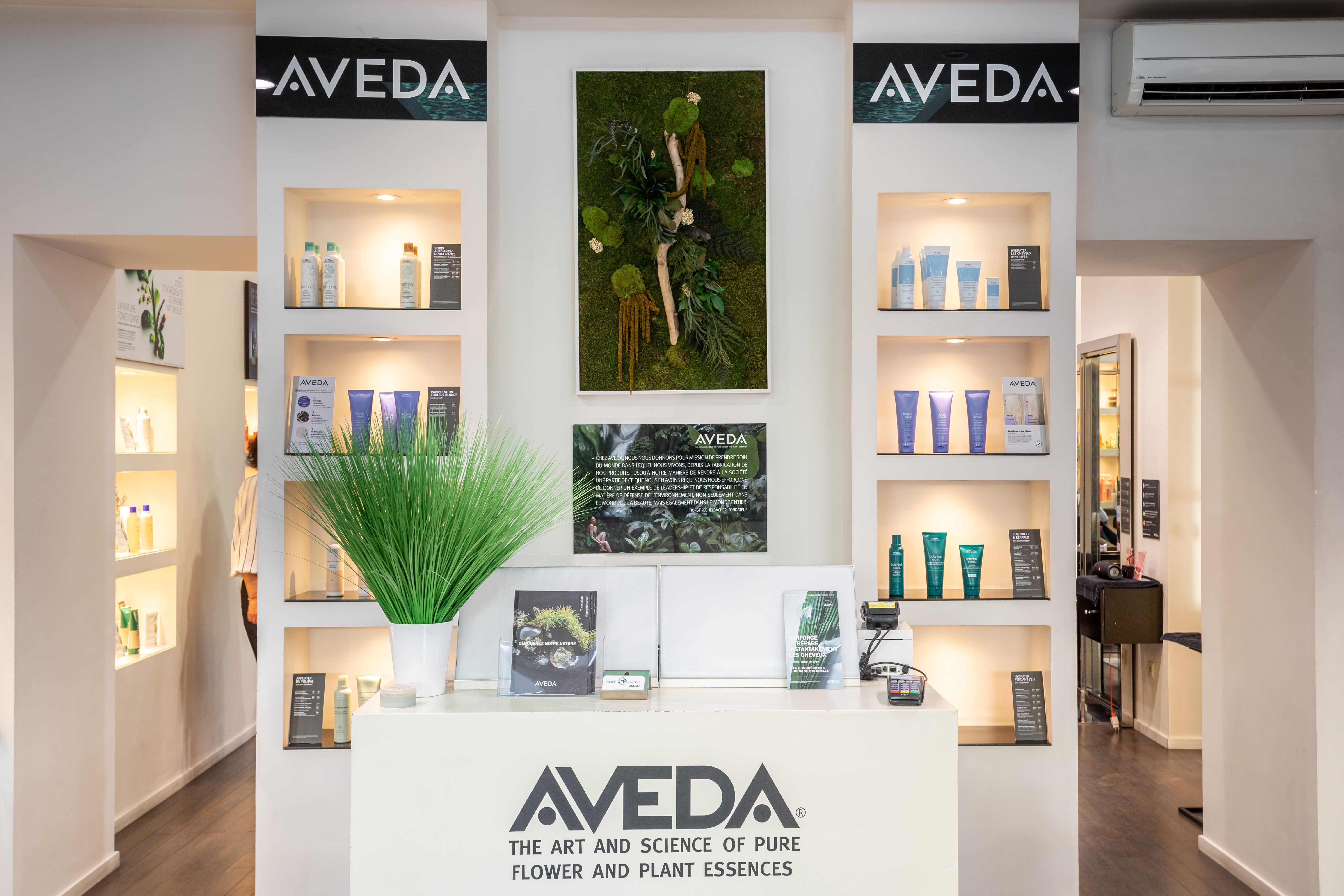 Anne Caprini AVEDA - Coiffure Avignon - Photo de couverture - OneBooking