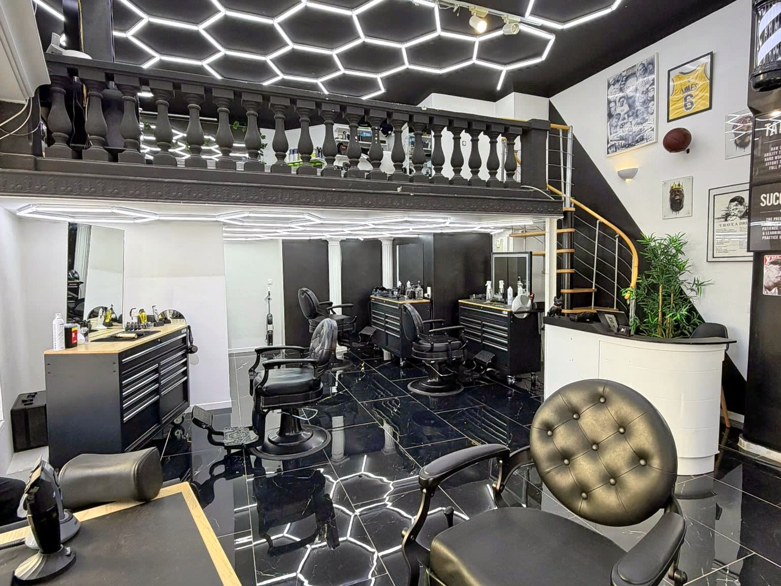 Faudzz Barber