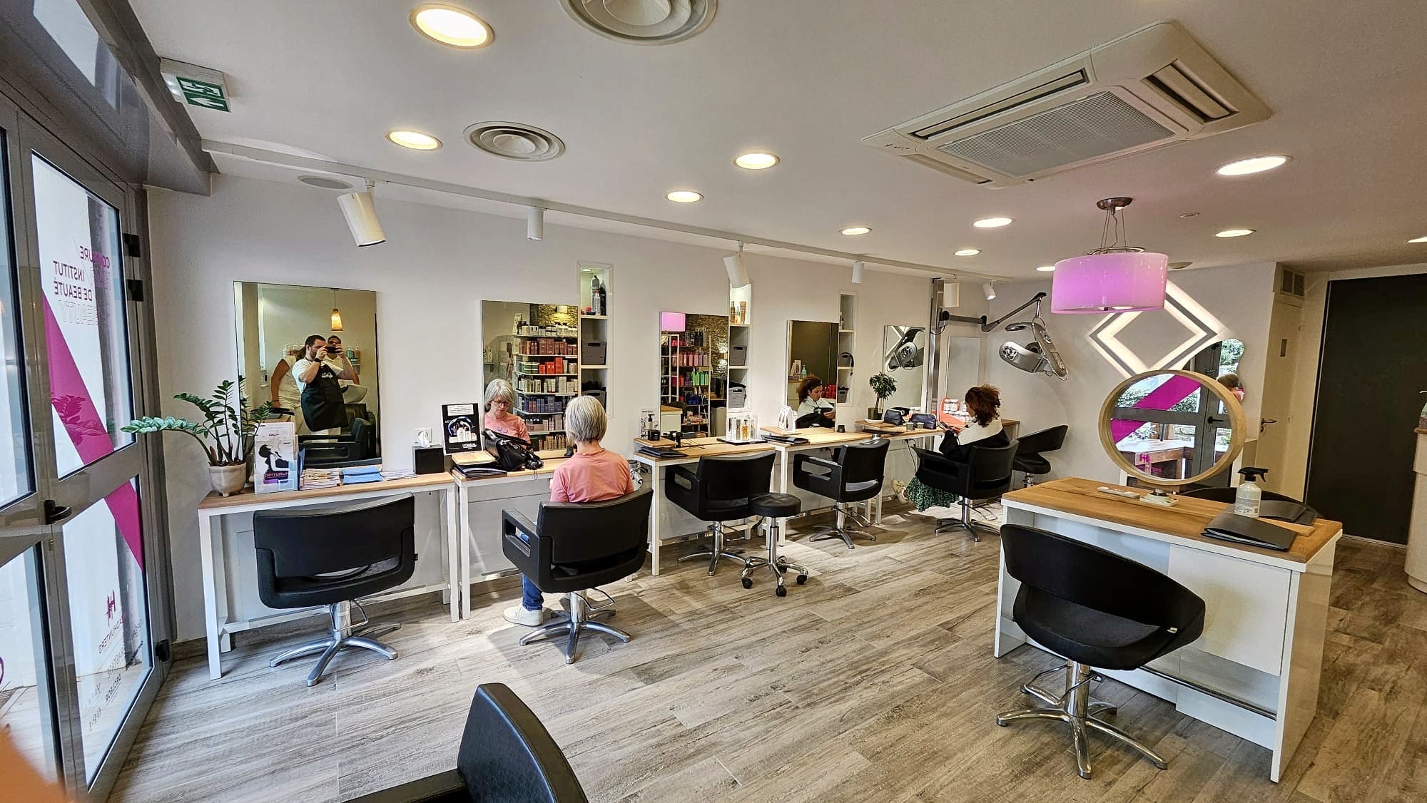 Headhunters - Coiffure Valbonne - Headhunters - Photo Galerie - OneBooking