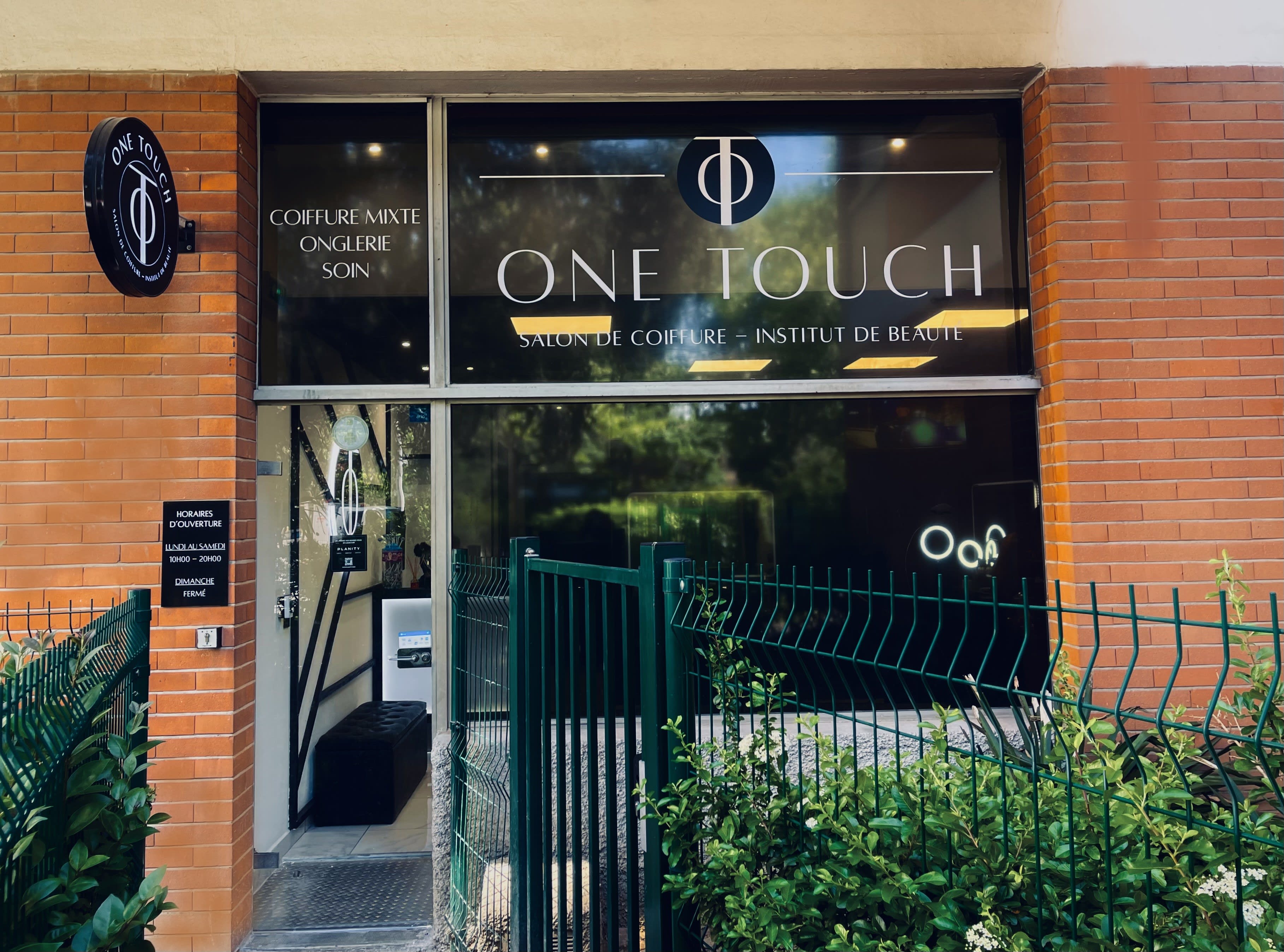 One Touch - Coiffure Toulouse - Photo de couverture - OneBooking