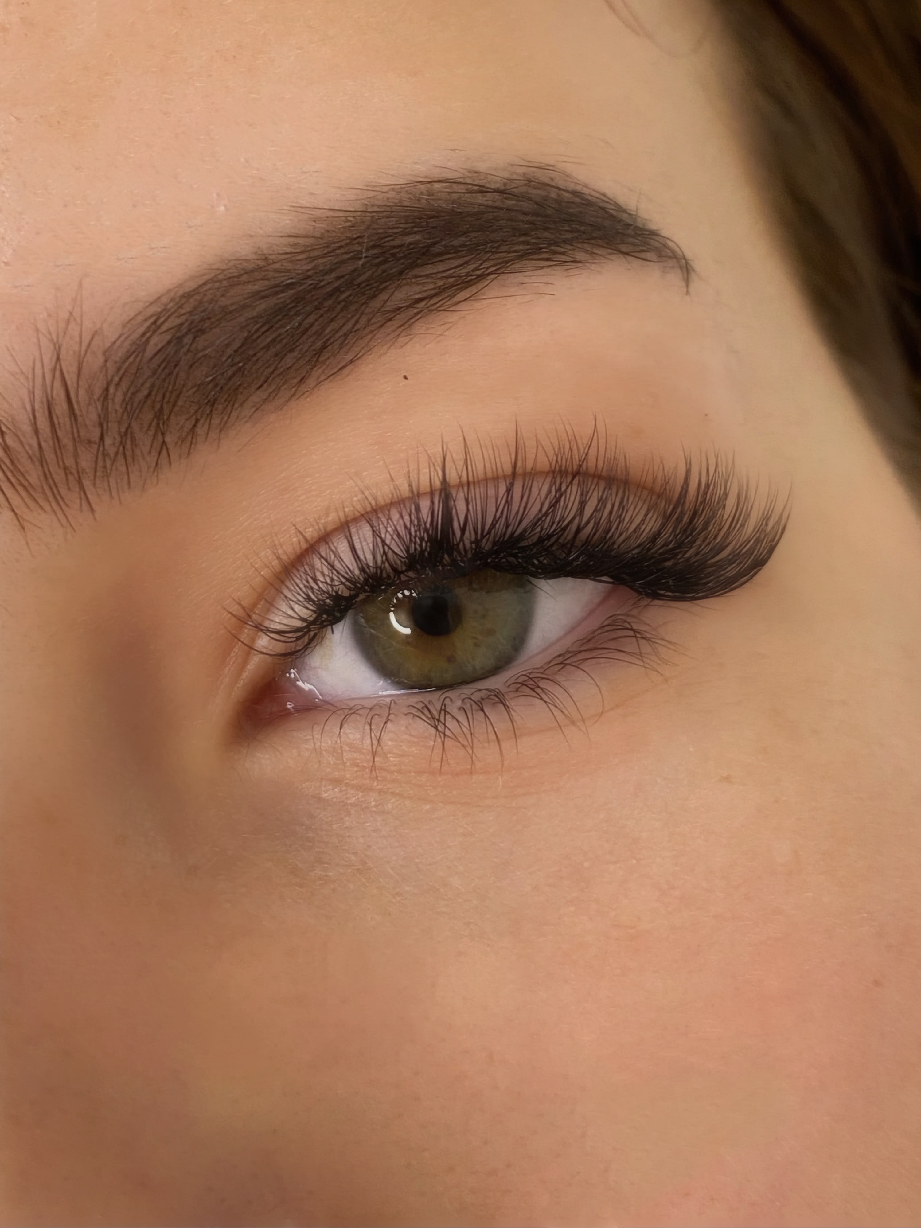 Les cils de B - Sourcils & cils Rennes - OneBooking