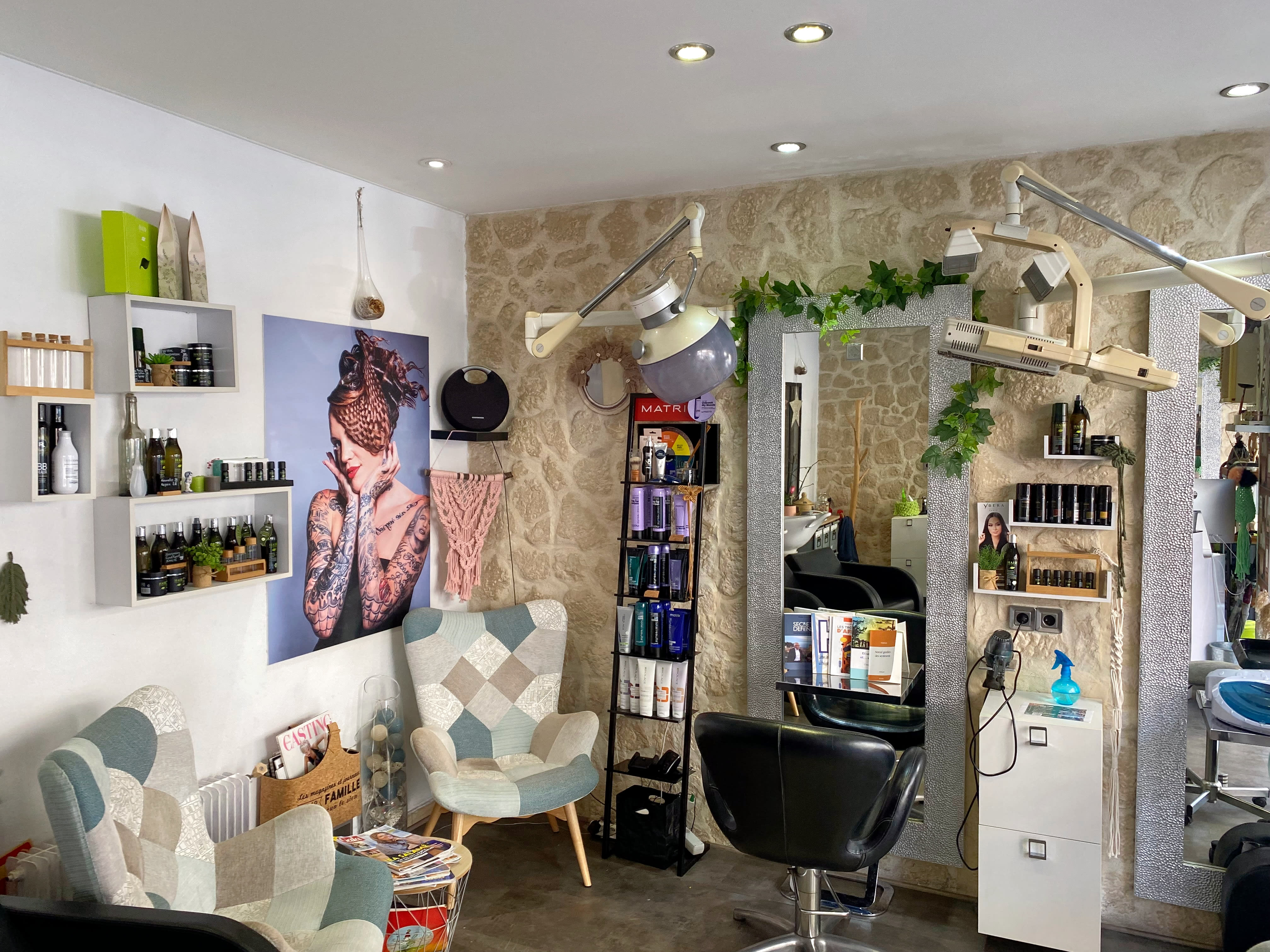 Salon Noble ( ancien Atelier Coiffure ) - Coiffure Nice - Salon Noble ( ancien Atelier Coiffure ) - Photo Galerie - OneBooking