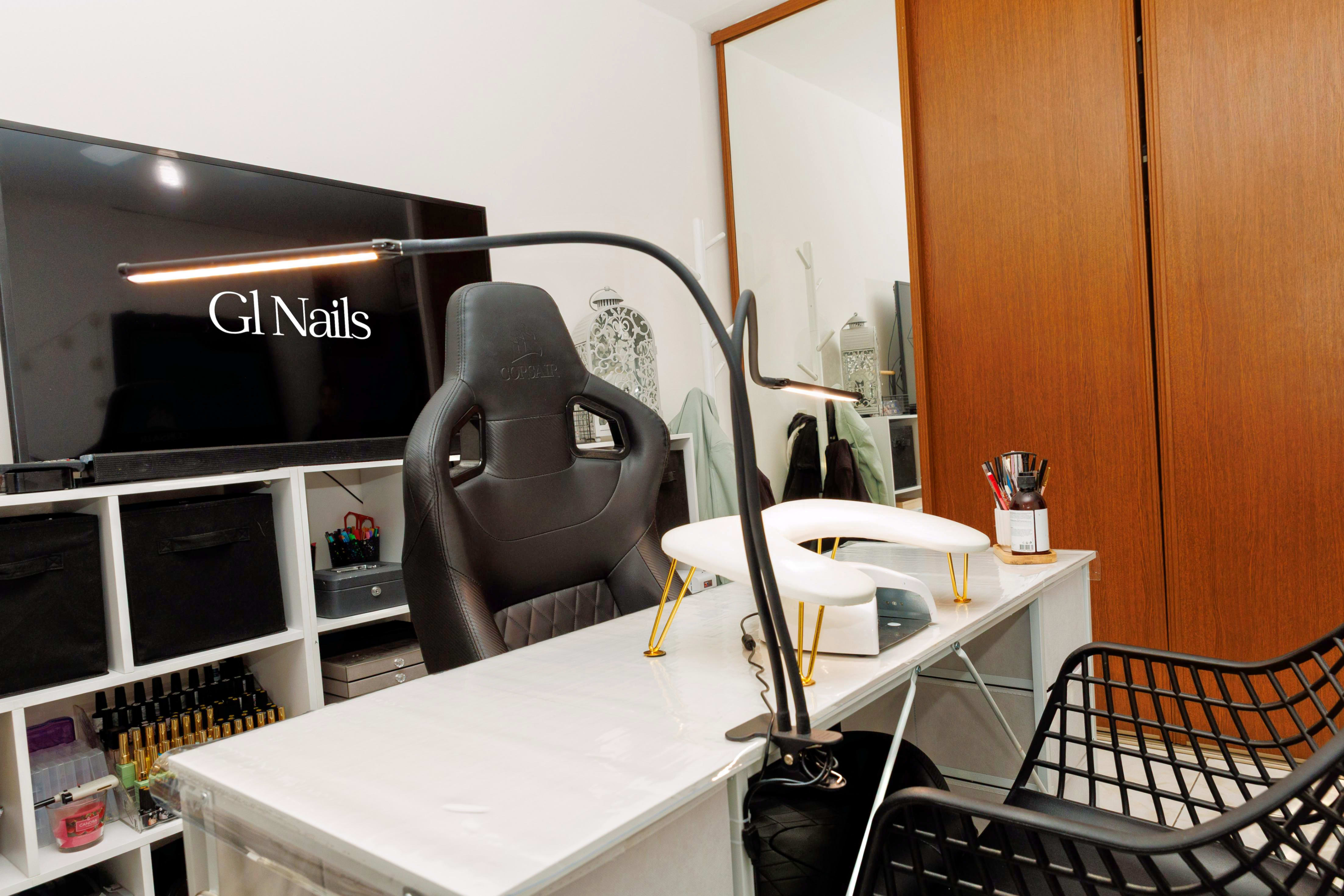 Gl Nails - Coiffure Alès - Gl Nails - Photo Galerie - OneBooking