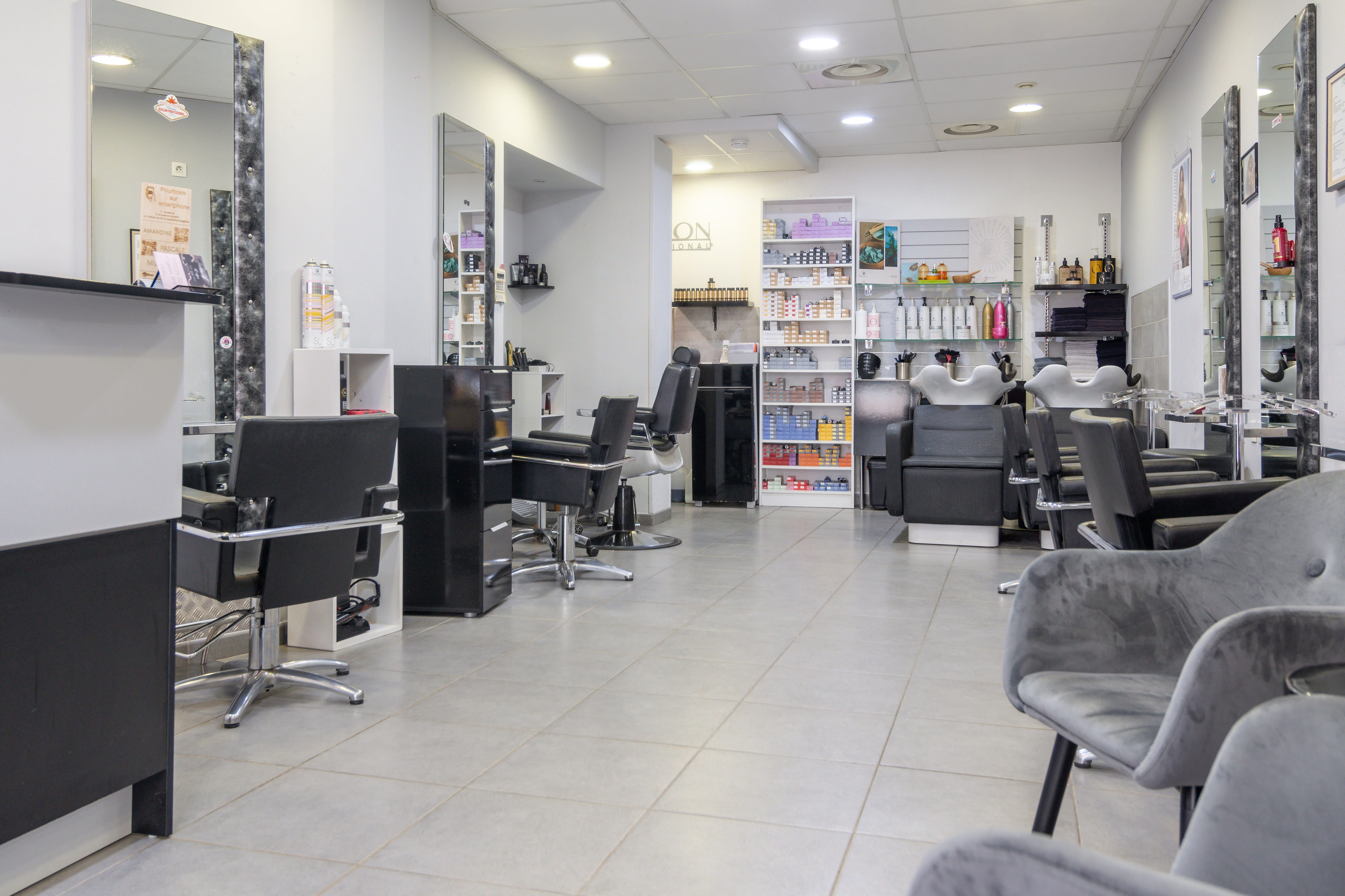 MC Coiffure - Coiffure Saint-Maximin-la-Sainte-Baume - MC Coiffure - Photo Galerie - OneBooking