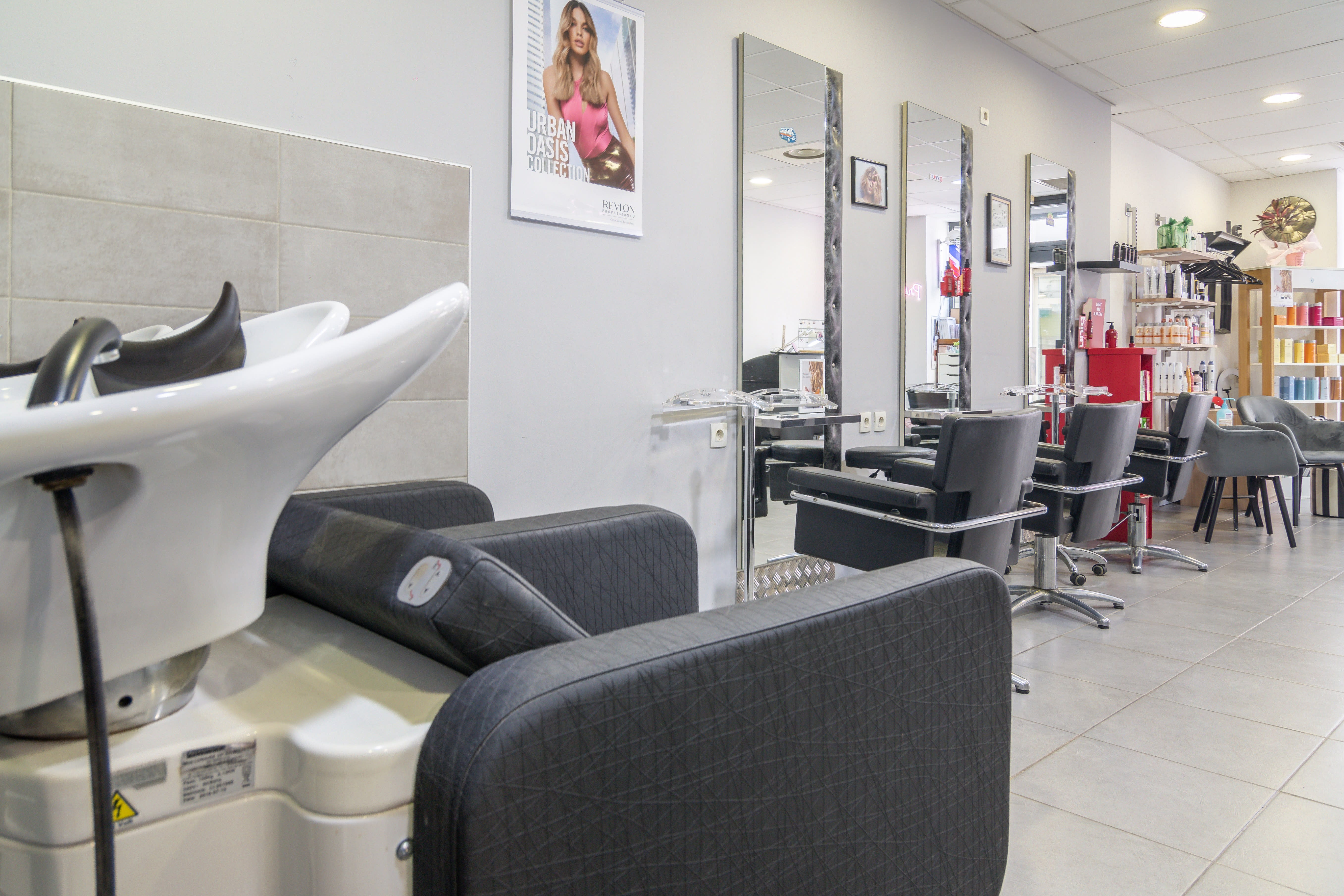 MC Coiffure - Coiffure Saint-Maximin-la-Sainte-Baume - MC Coiffure - Photo Galerie - OneBooking