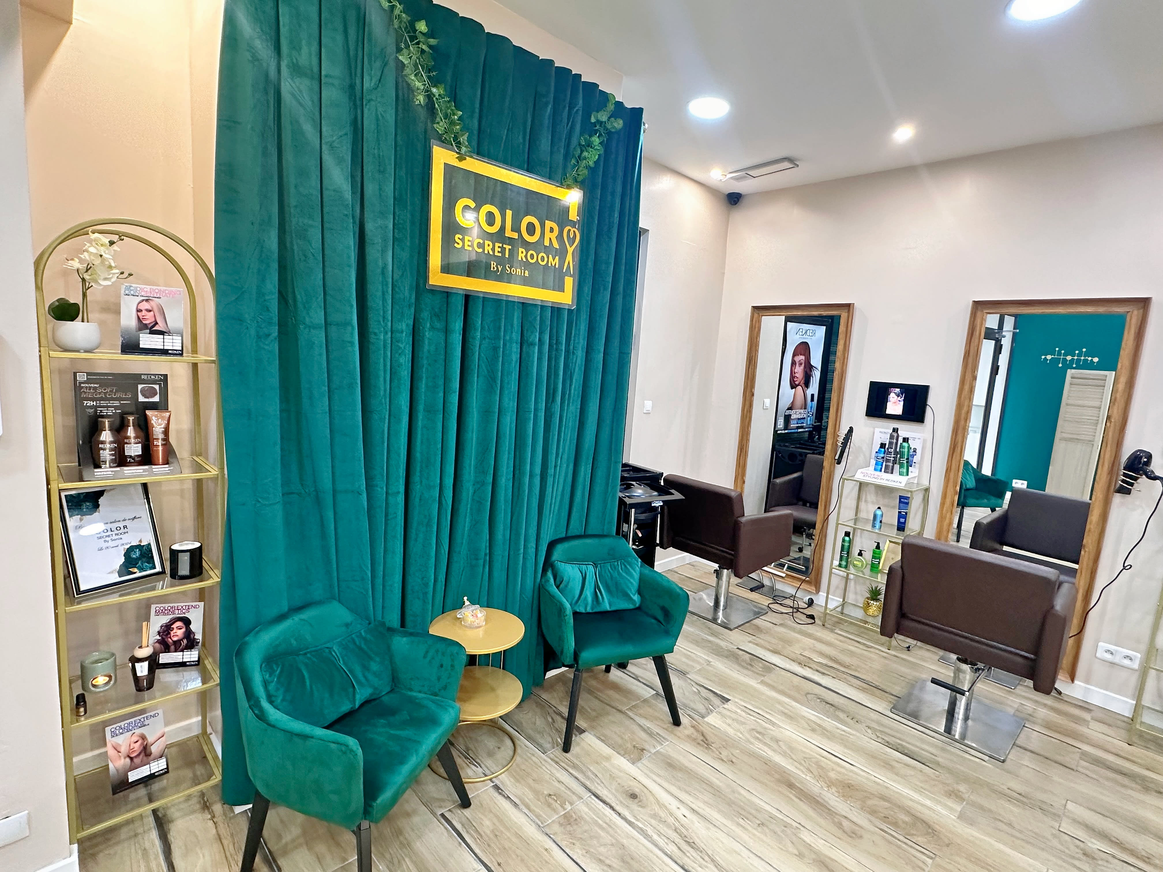 Color secret room by Sonia
