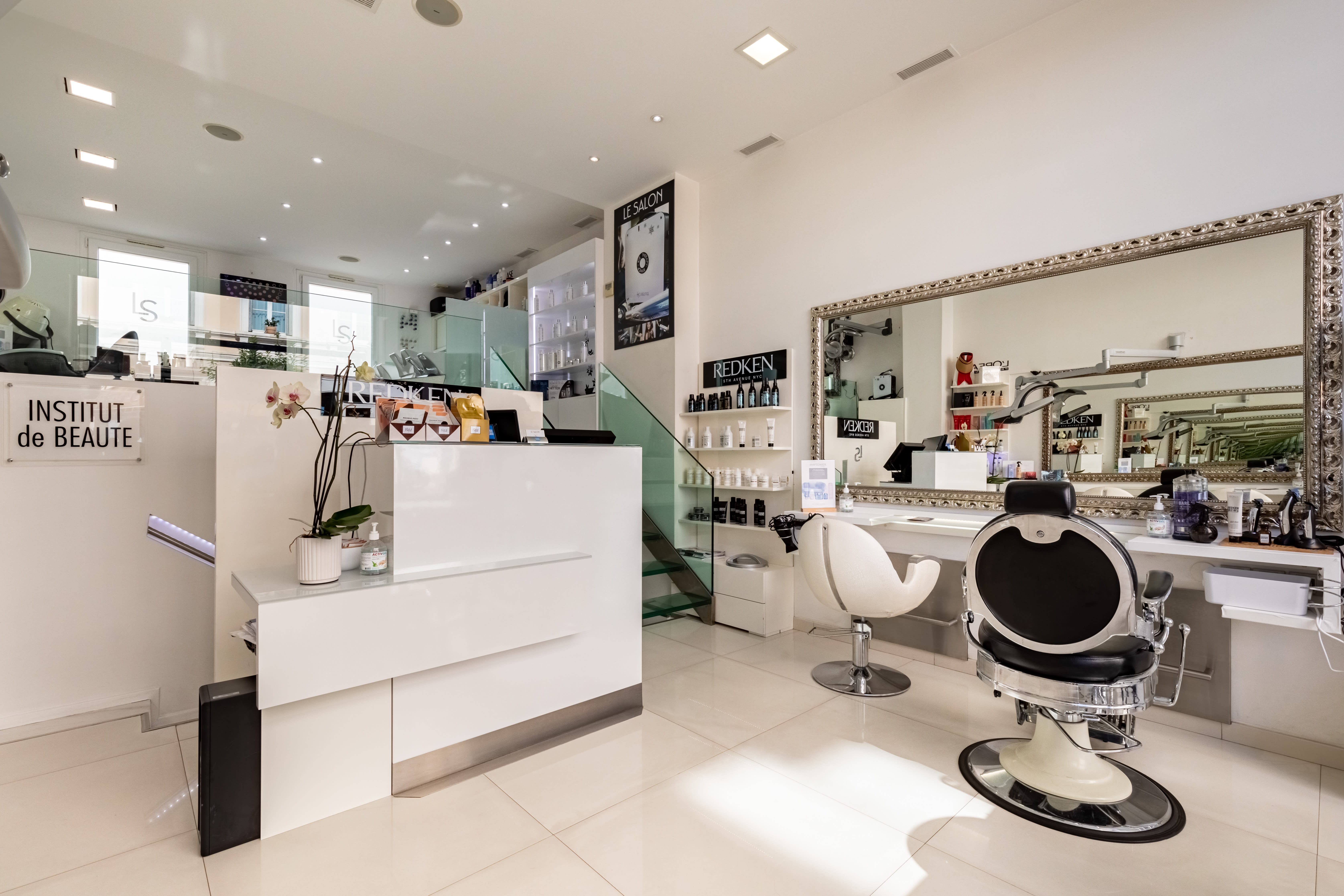 LE SALON