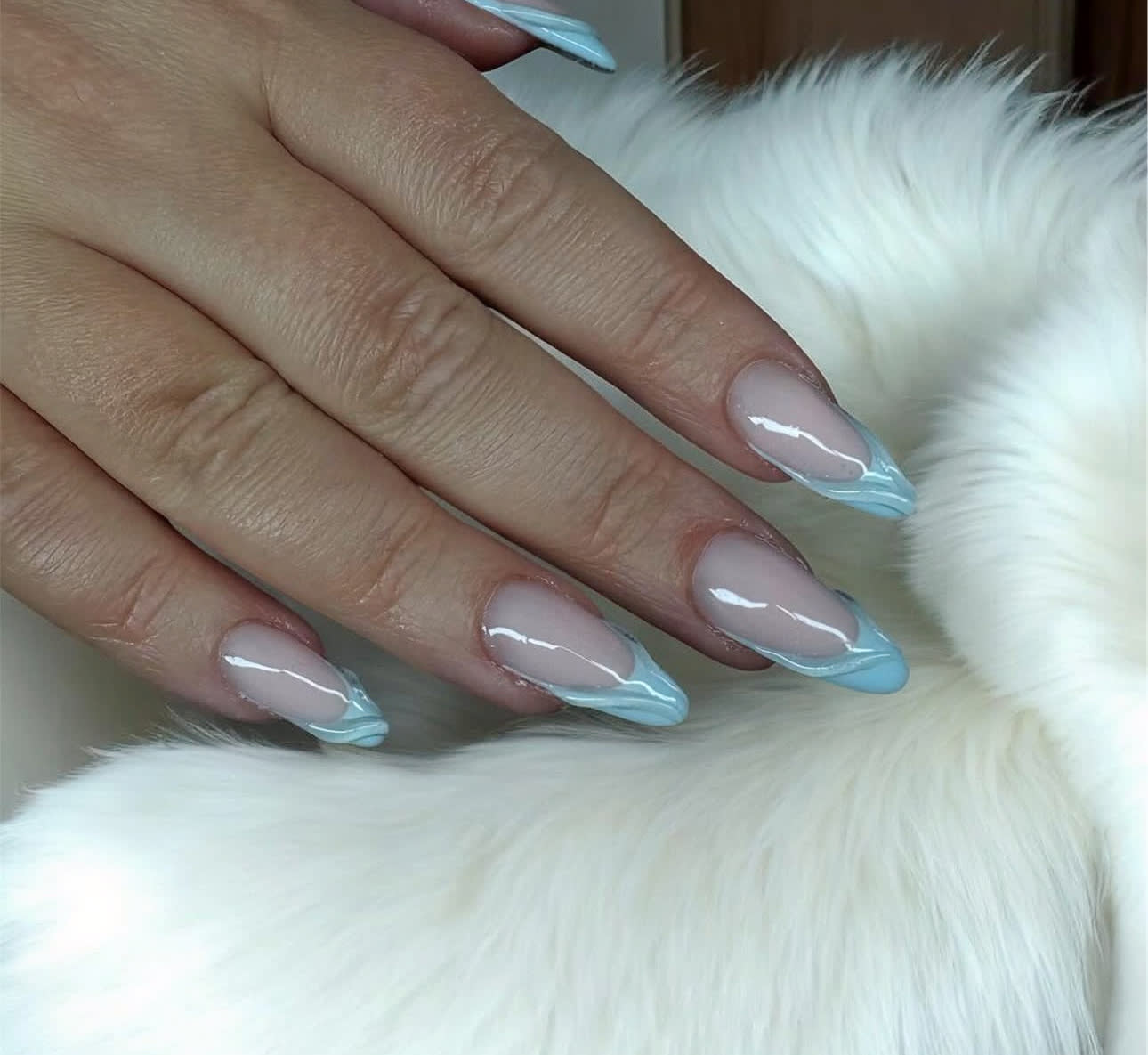 Nails J - Institut de beauté Antibes - Nails J - Photo Galerie - OneBooking