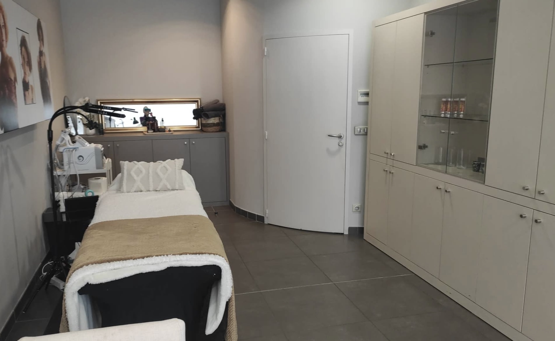 PrettyLash Concept - Onglerie Grenoble - OneBooking