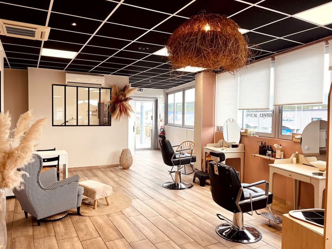 Beauty room