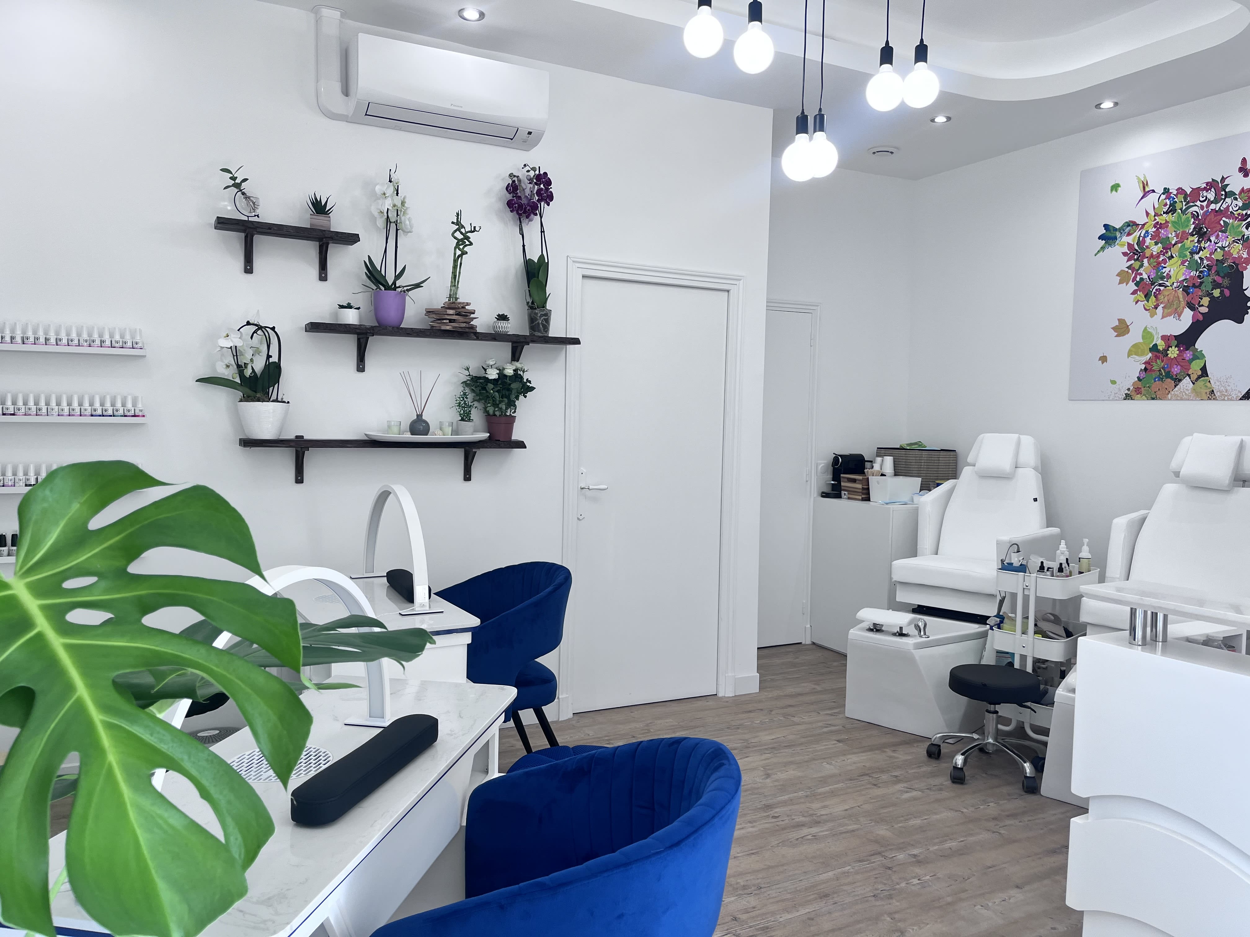 Lotus Nails - Sourcils & cils Nice - Lotus Nails - Photo Galerie - OneBooking