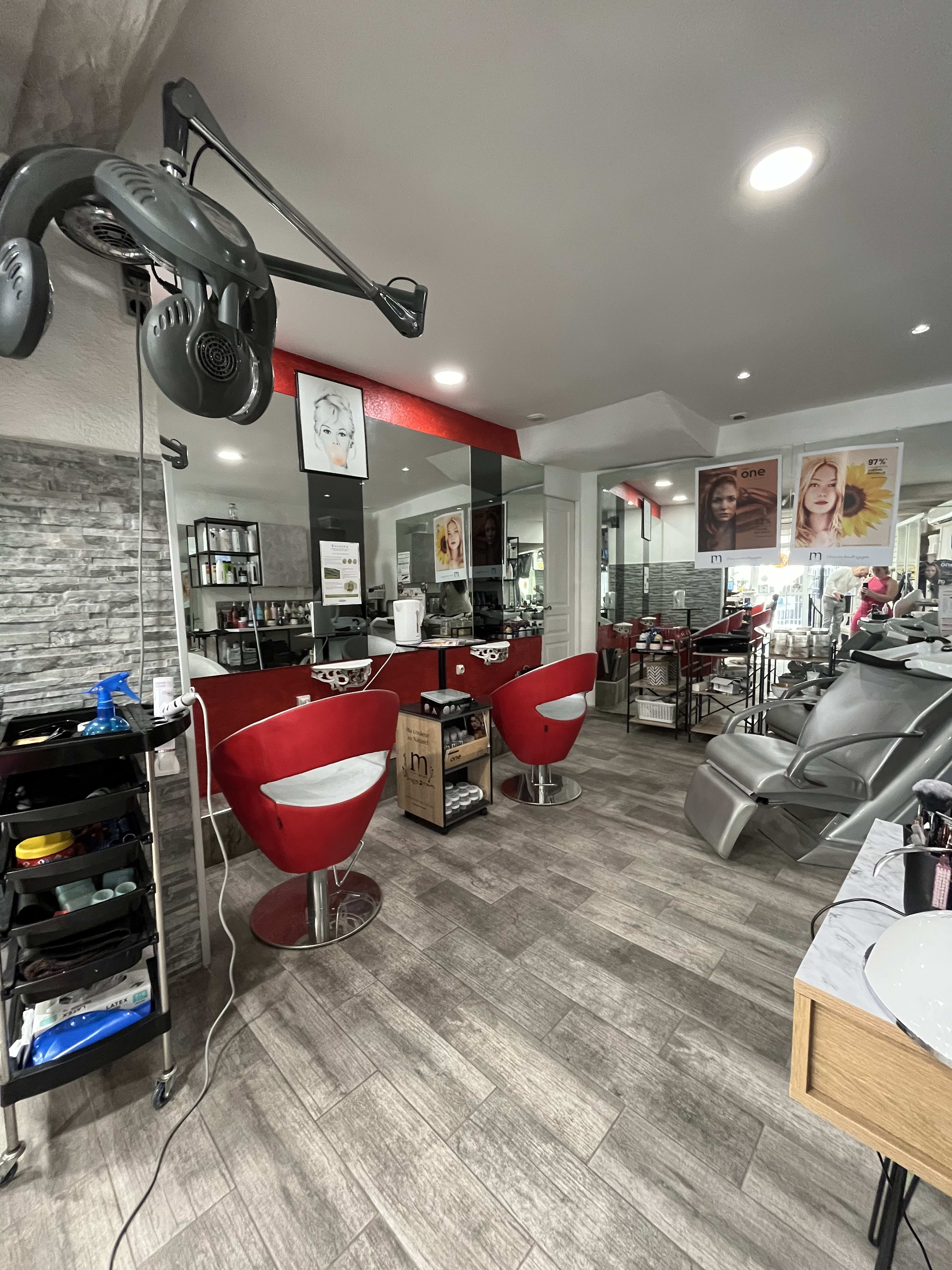 Betty Coop - Coiffure Le Luc - Betty Coop - Photo Galerie - OneBooking